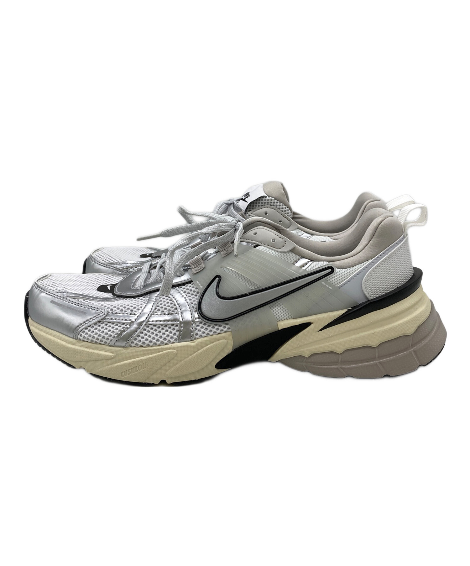 中古・古着通販】NIKE (ナイキ) V2K RUN SUMMIT WHITE/METALLIC SILVER