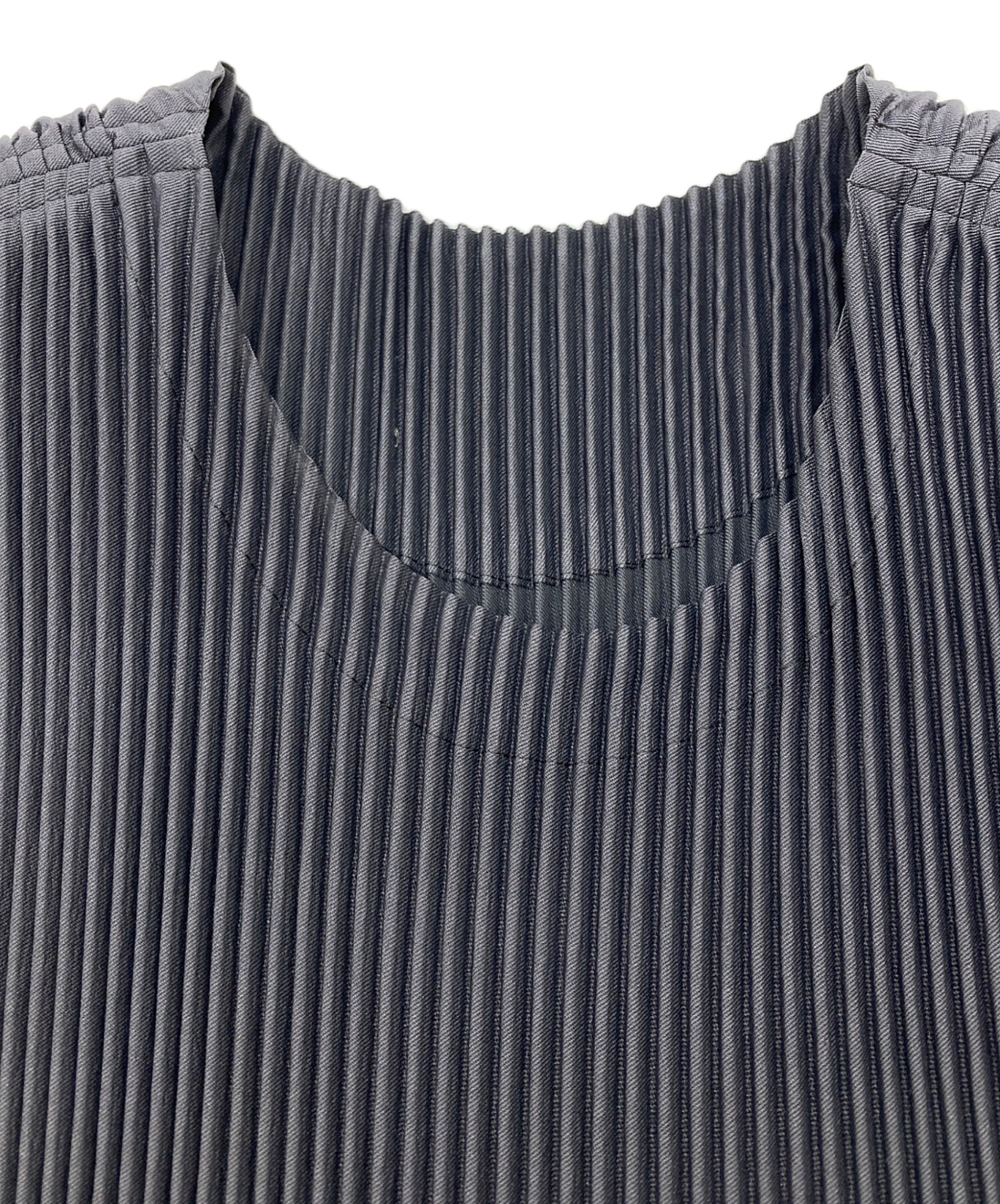 ISSEY MIYAKE イッセイミヤケ 23SS RIDGE PLEATS TOP 2トーンプリーツトップス ブラック チャコール 2 中古・古着通販】ISSEY MIYAKE (イッセイミヤケ) 23SS RIDGE PLEATS