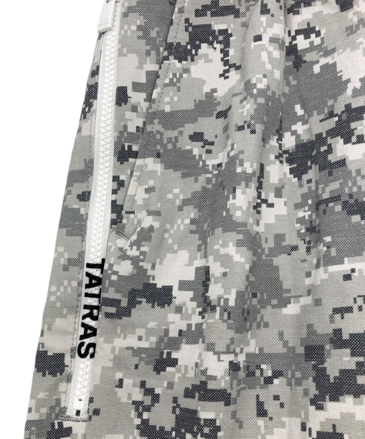 中古・古着通販】TATRAS (タトラス) デジカモイージー ショートパンツ