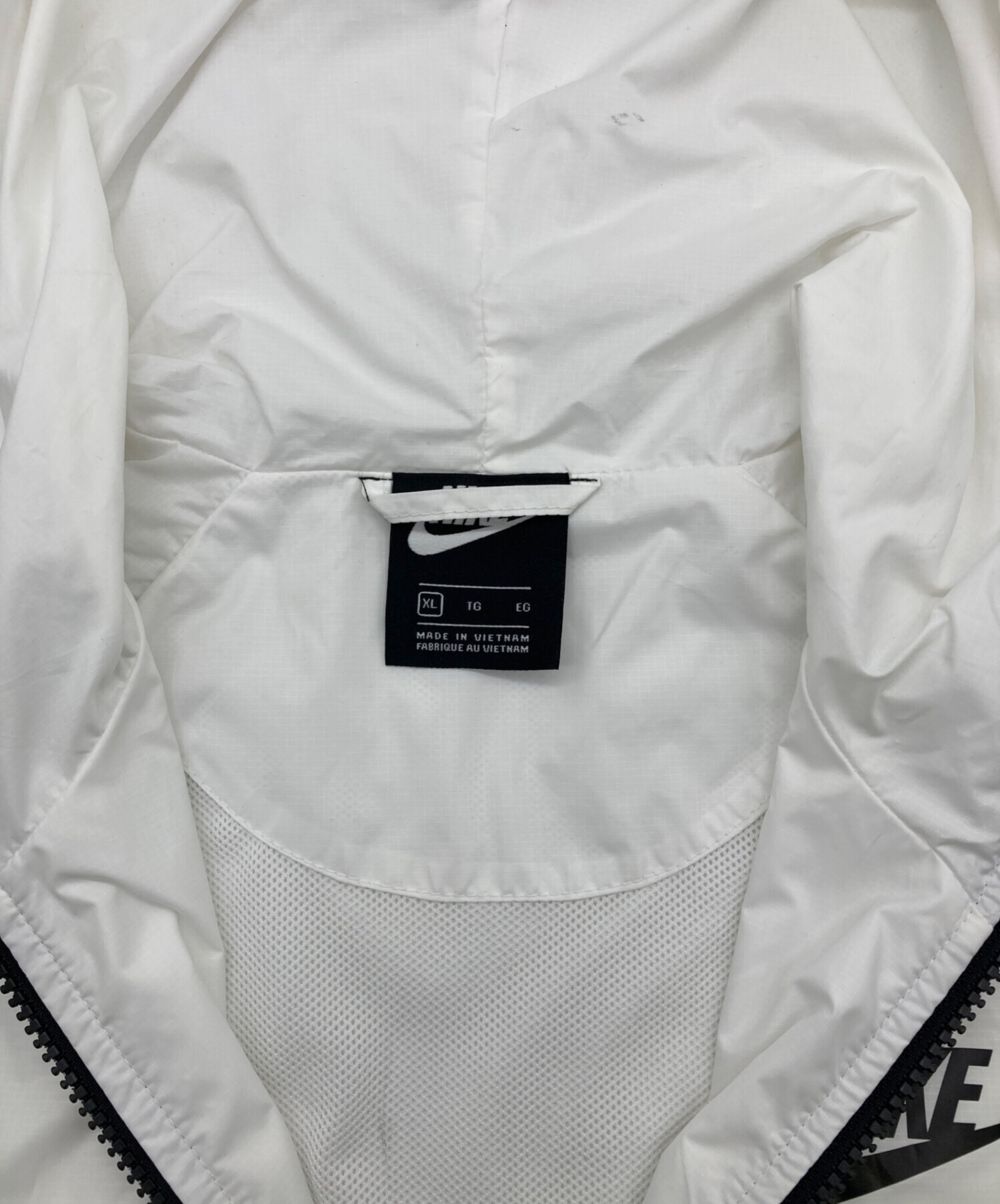 中古・古着通販】NIKE (ナイキ) ナイロンジャケット ホワイト×ブラック