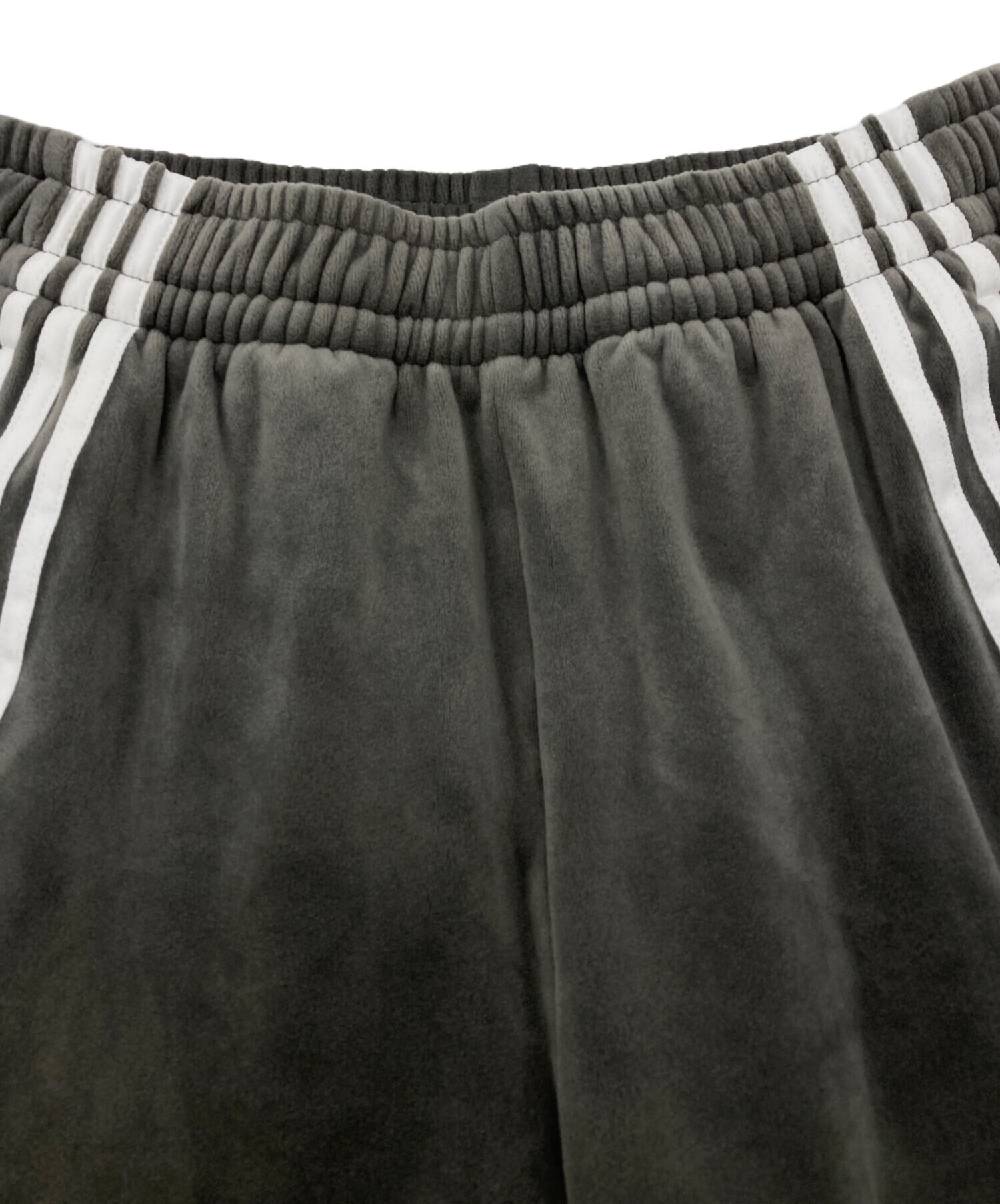 中古・古着通販】adidas (アディダス) ベルベット ルーズ トラック