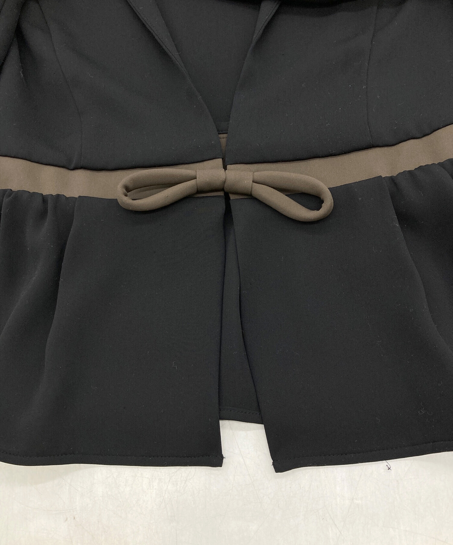 FOXEY フォクシー ブラウス M 黒 【古着】【中古】【送料無料】 中古・古着通販】FOXEY NEWYORK (フォクシーニューヨーク) リボン