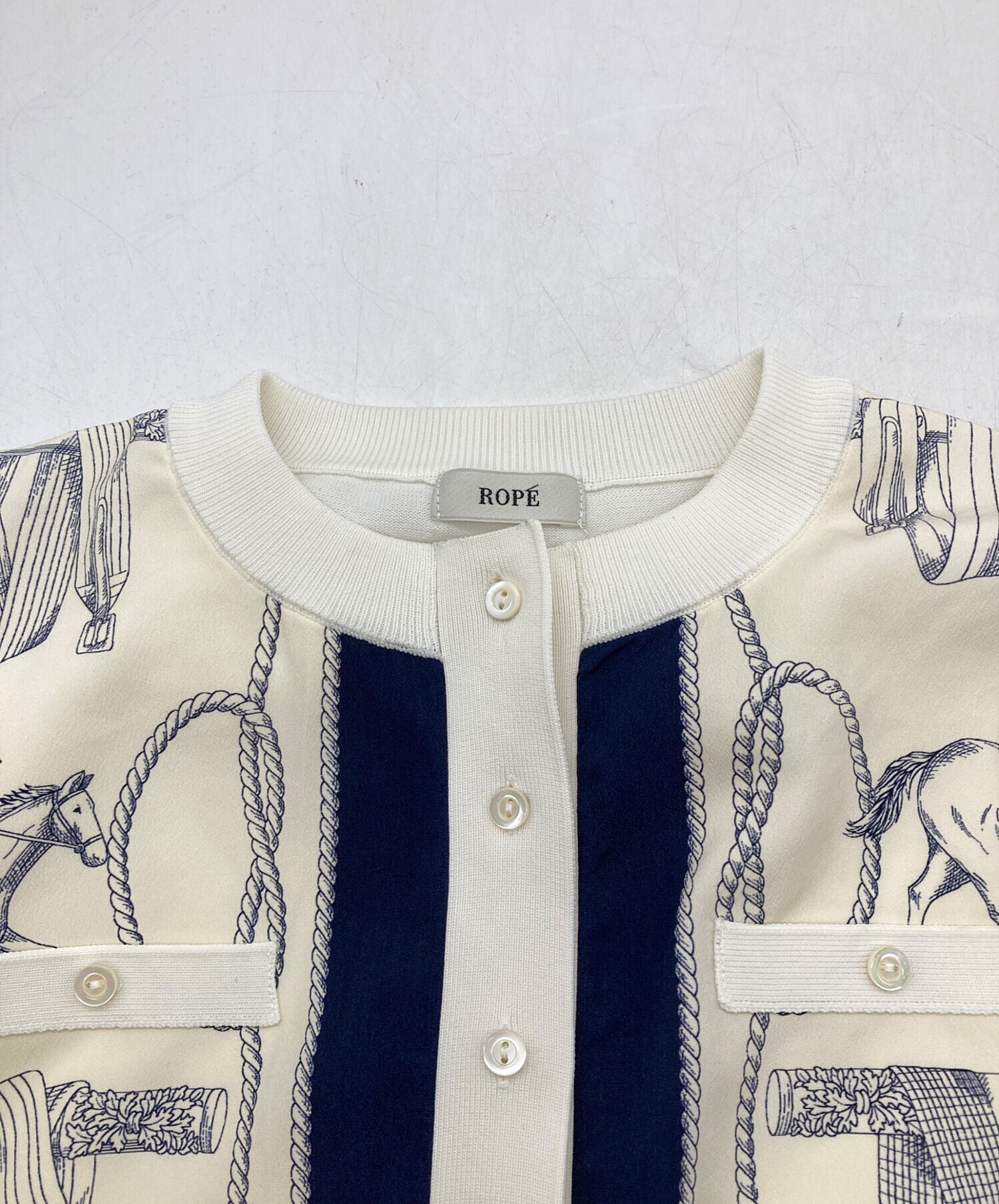 【美品】ROPE’ ヴィンテージ スカーフプリント カーディガン ホース柄 M 中古・古着通販】ROPE (ロペ) ヴィンテージスカーフプリント