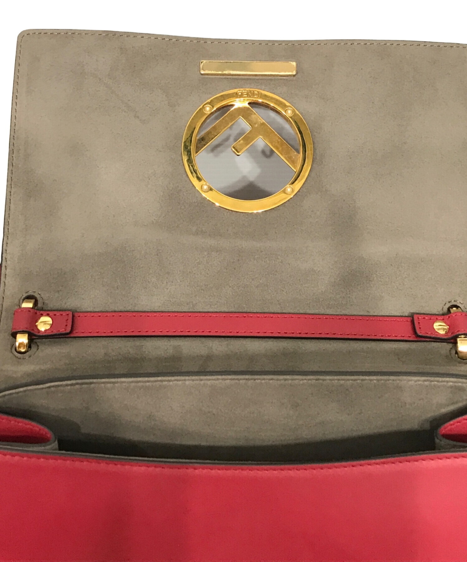フェンディ FENDI ショルダーバッグ キャナイエフ ファー レッド レディース 8BT284 A06E 送料無料【中古】 z8922 中古・古着通販】FENDI (フェンディ) ショルダーバッグ レッド