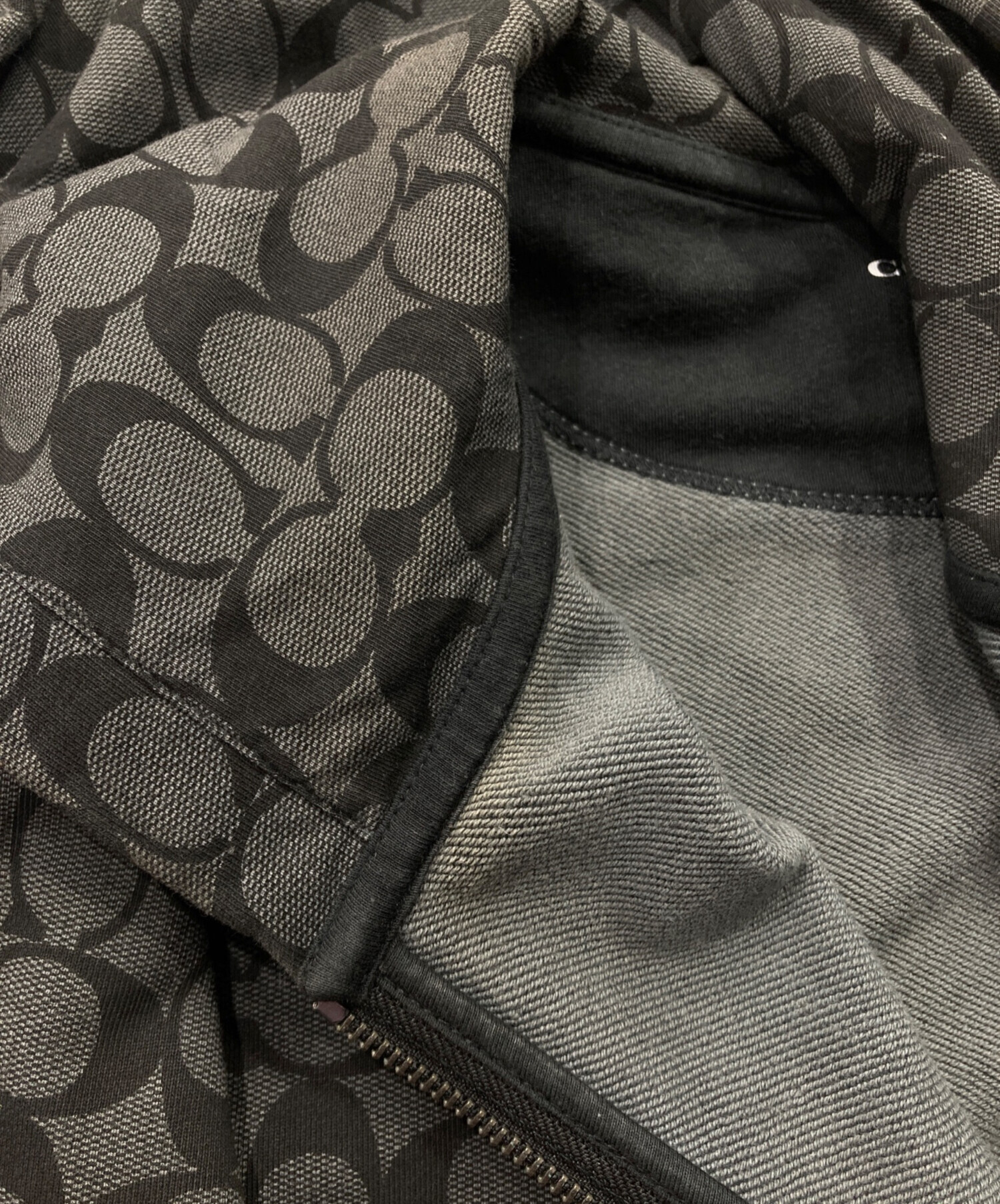 中古・古着通販】COACH (コーチ) シグネチャージップパーカー