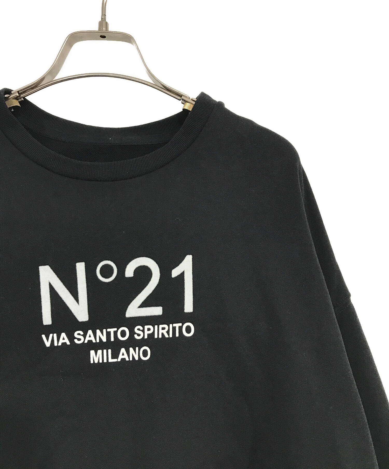 中古・古着通販】N°21 (ヌメロヴェントゥーロ) ロゴクルーネック 