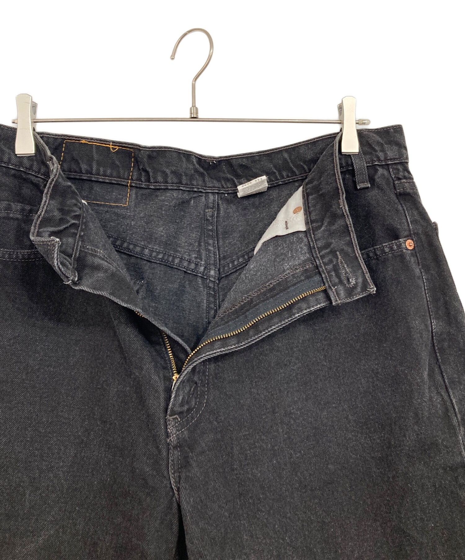 中古・古着通販】LEVI'S (リーバイス) 550 Relaxed Fit Black Denim
