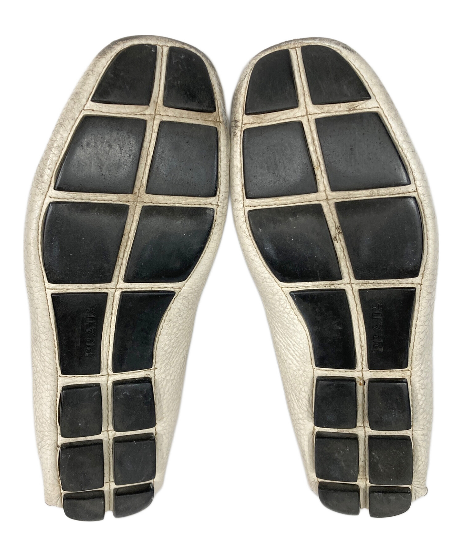 【クリーニング済】PRADA ドライビングシューズ (ロゴプレート) PRADA (プラダ) レザー トライアングルロゴ ドライビングシューズ