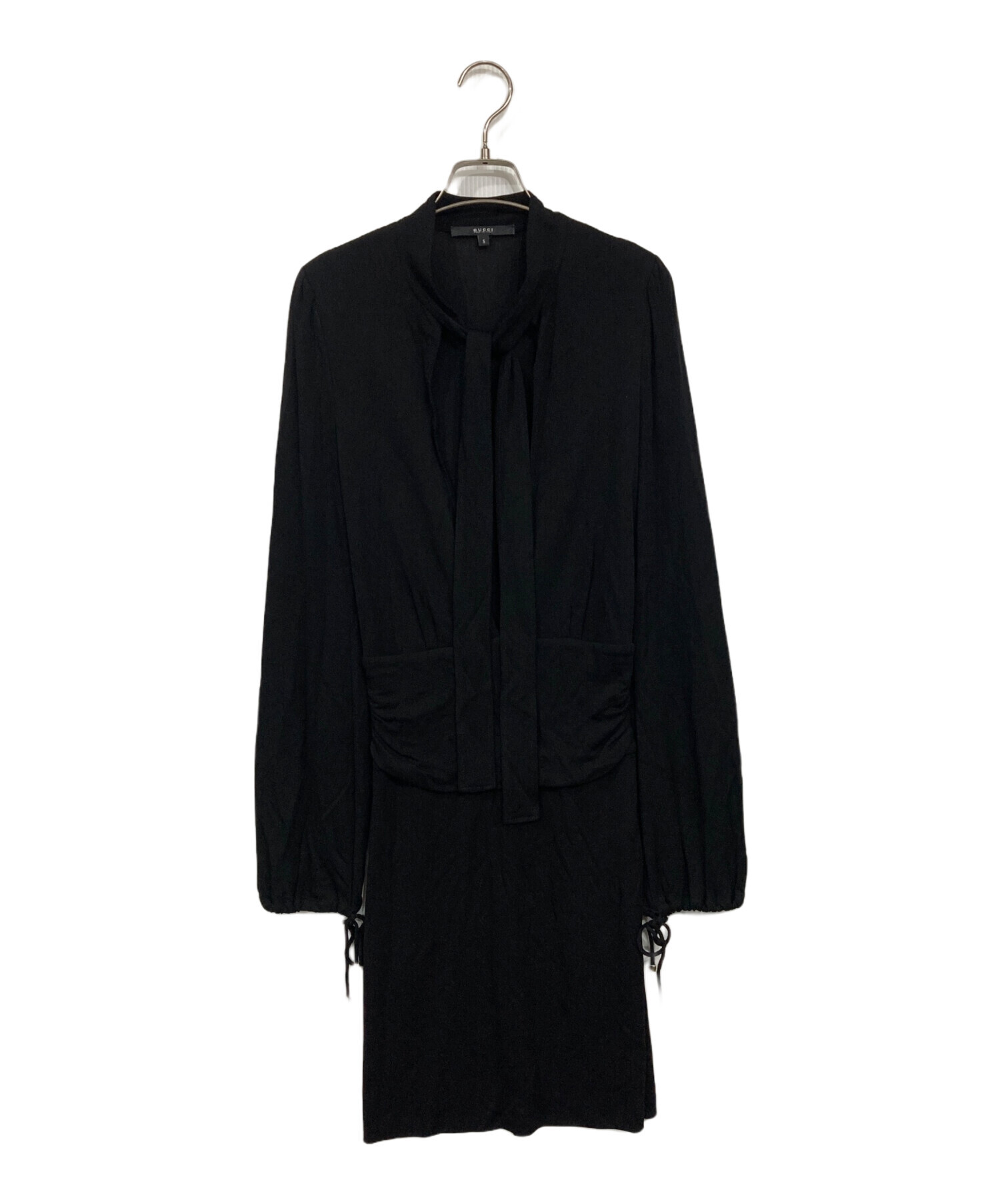 GUCCI ワンピース　ブラック 中古・古着通販】GUCCI (グッチ) ディープVカットワンピース ブラック