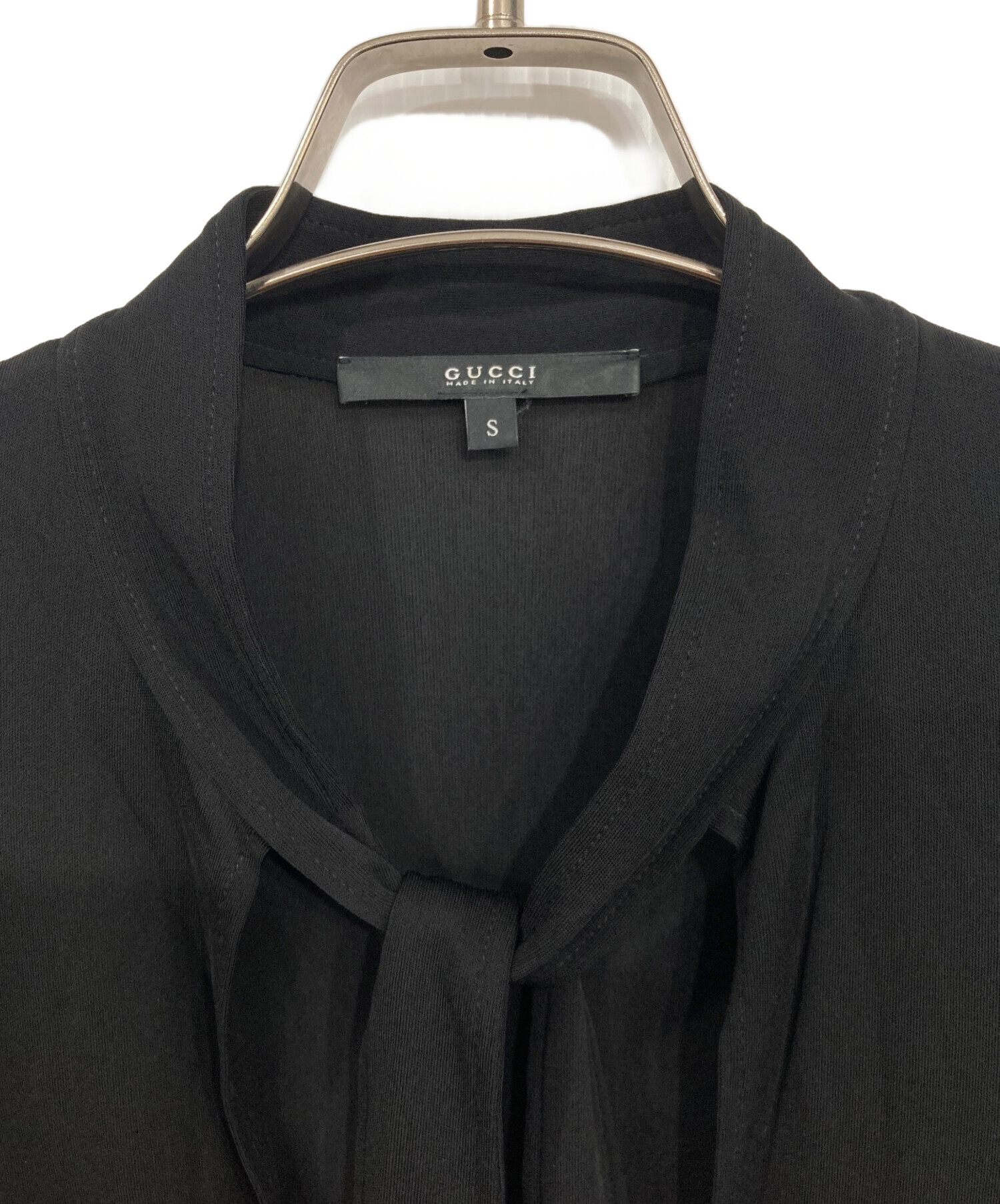 GUCCI ワンピース　ブラック 中古・古着通販】GUCCI (グッチ) ディープVカットワンピース ブラック