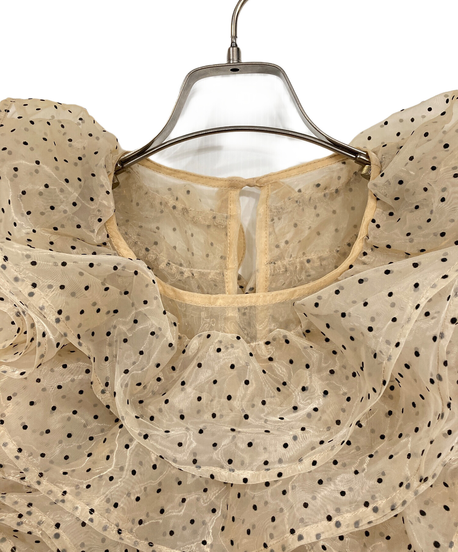 中古・古着通販】Bibiy. (ビビィ) チュールドットトップス ベージュ