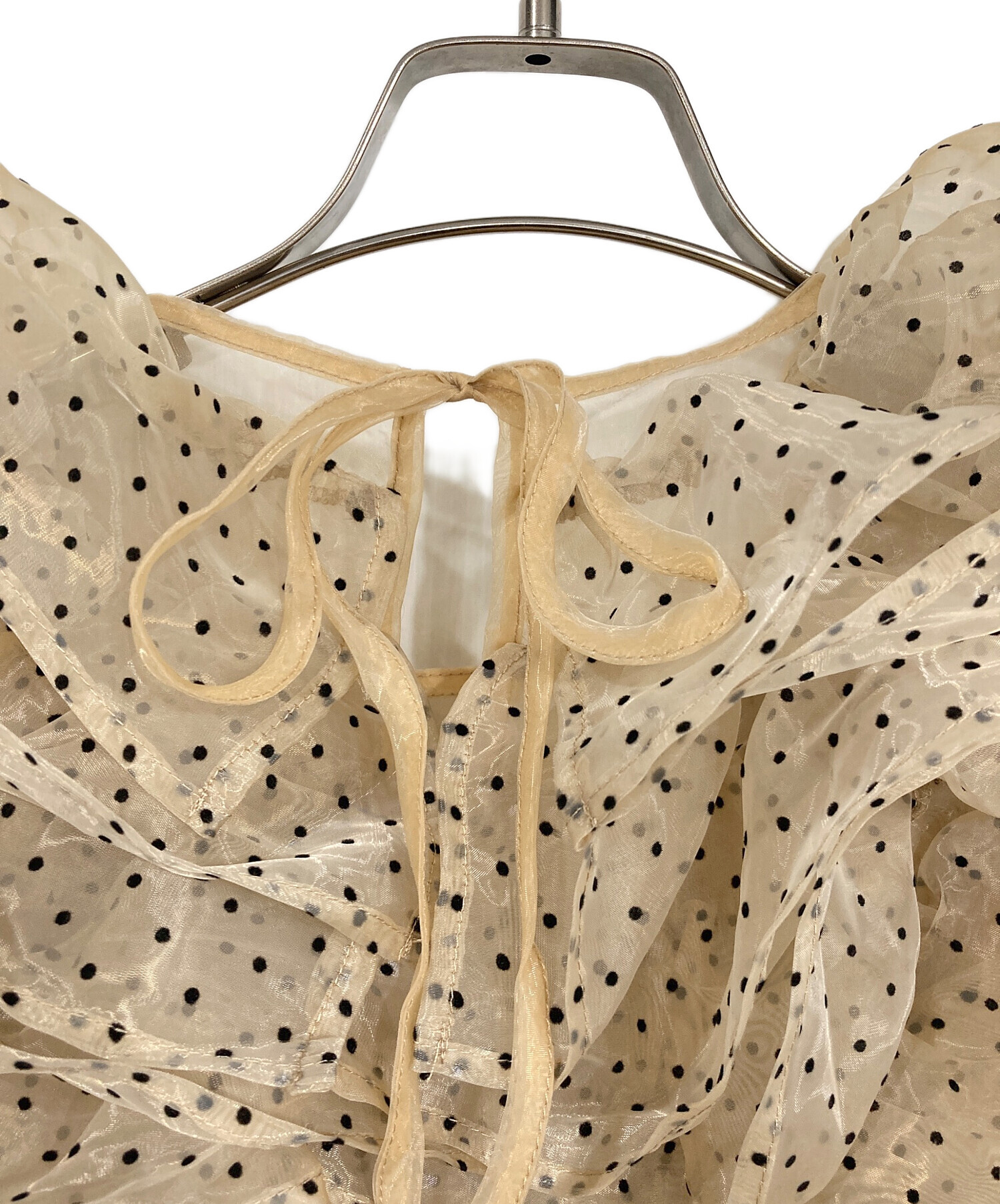 中古・古着通販】Bibiy. (ビビィ) チュールドットトップス ベージュ