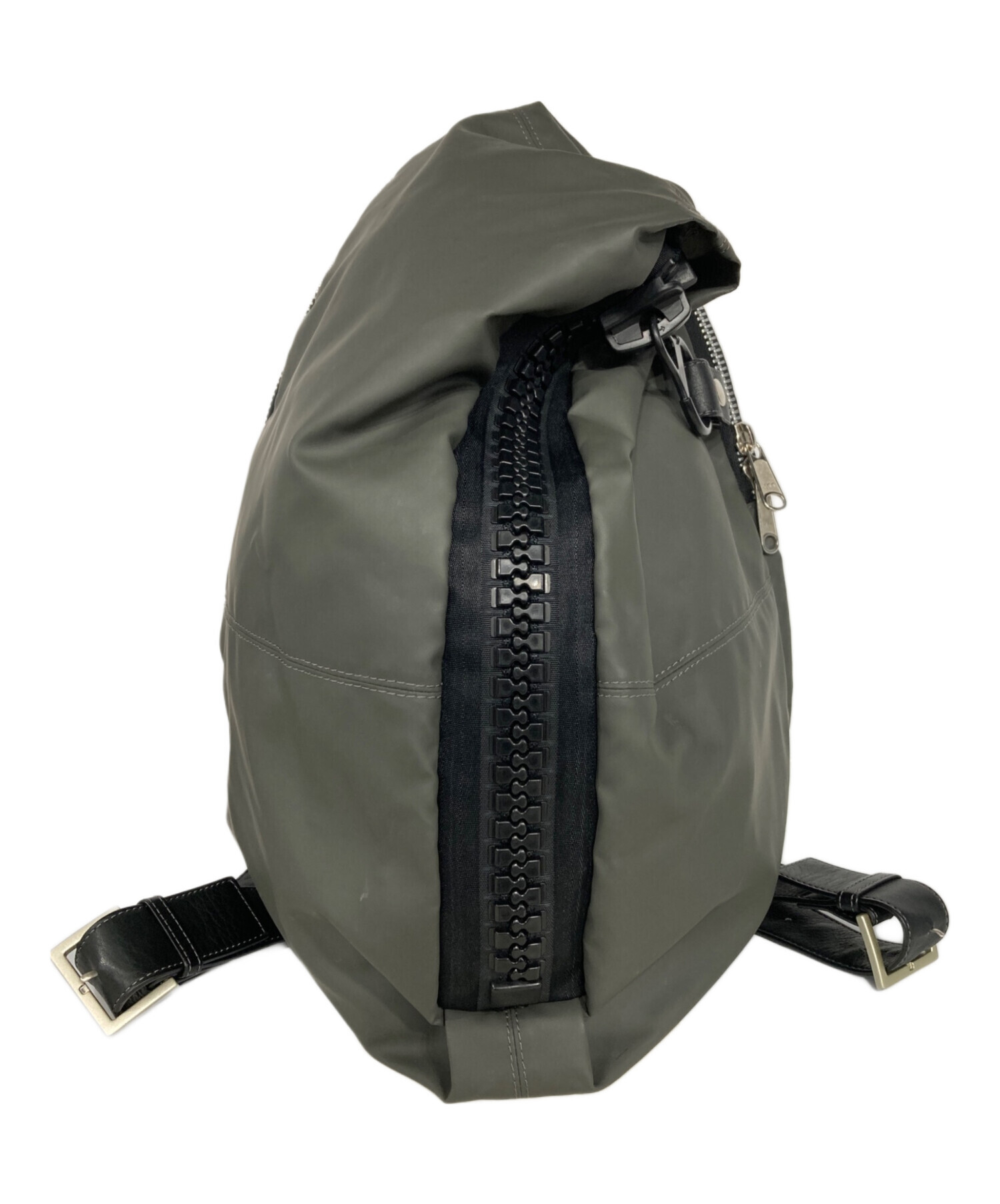 kawa-kawa(カワカワ) Rucksack　ビッグチャック　リュック 中古・古着通販】kawa-kawa (カワカワ) でかチャックリュック グレー