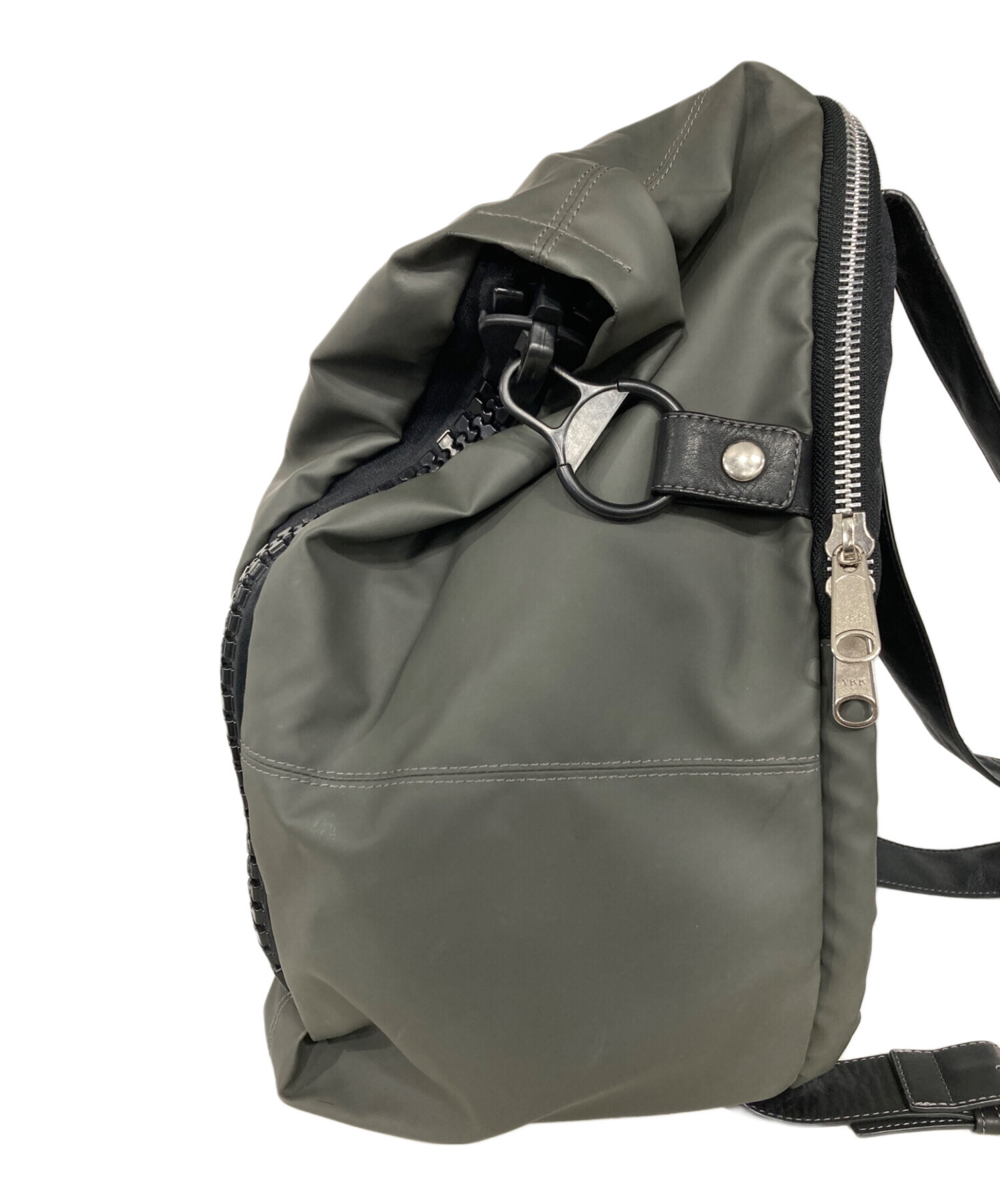 中古・古着通販】kawa-kawa (カワカワ) でかチャックリュック グレー
