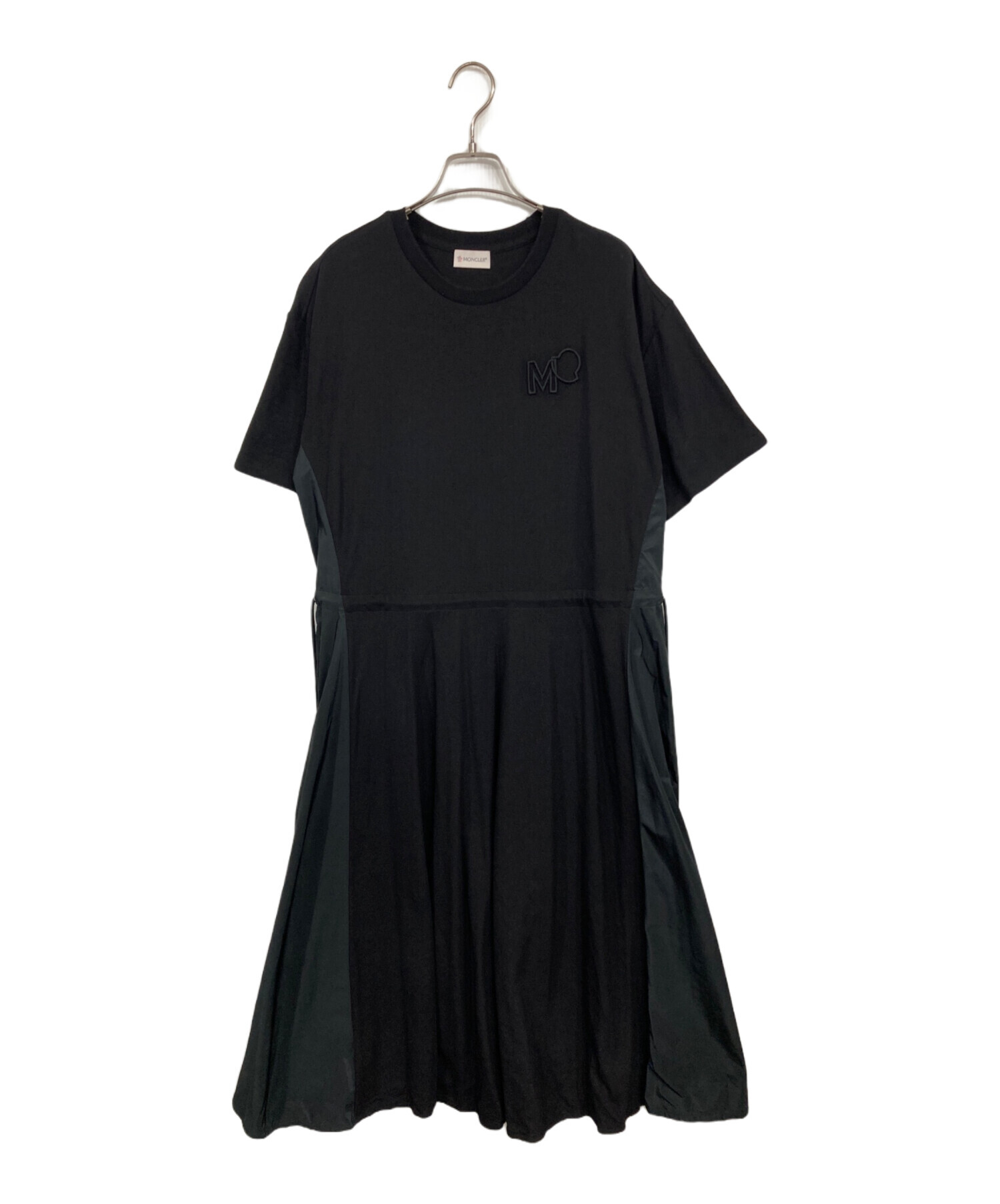 『美品』MONCLER ABITO 半袖　ワンピース サイドジップ　M 350327258_3.jpg