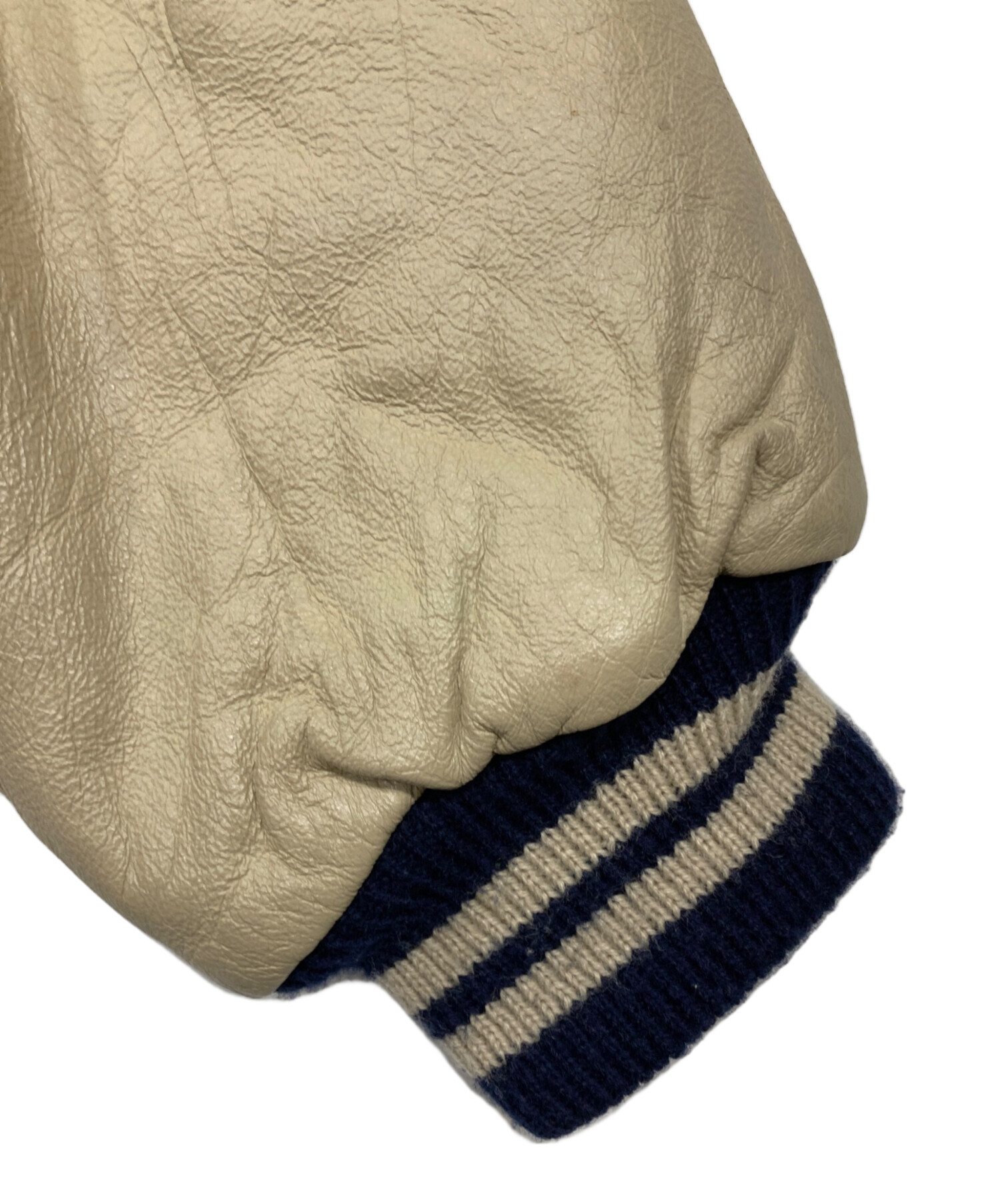 SUNTORY スタジャン ネイビー/ベージュ 中古・古着通販】SUNTORY (サントリー) BOSSスタジャン ネイビー