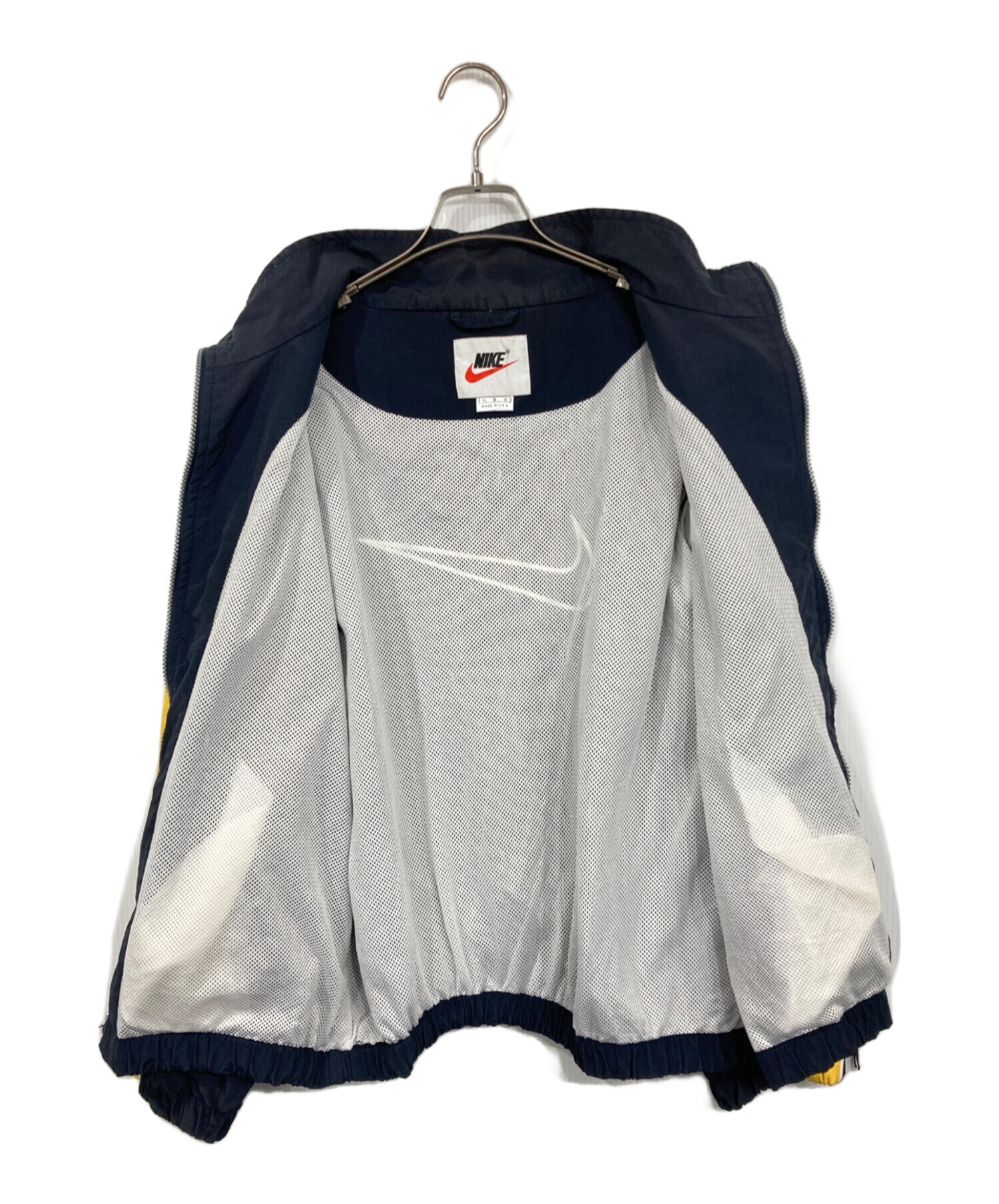 美品NIKE ナイロンジャケット　グレー　ネイビー 中古・古着通販】NIKE (ナイキ) ナイロンジャケット ネイビー サイズ