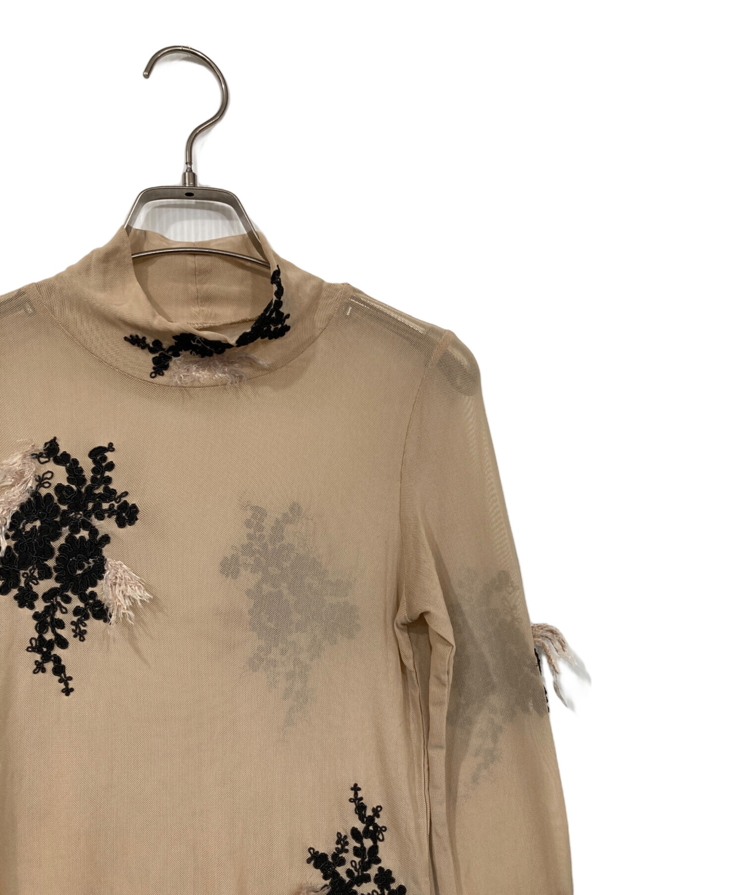 中古・古着通販AMERI (アメリ) UND FUR EMBROIDERY SKIN TOP