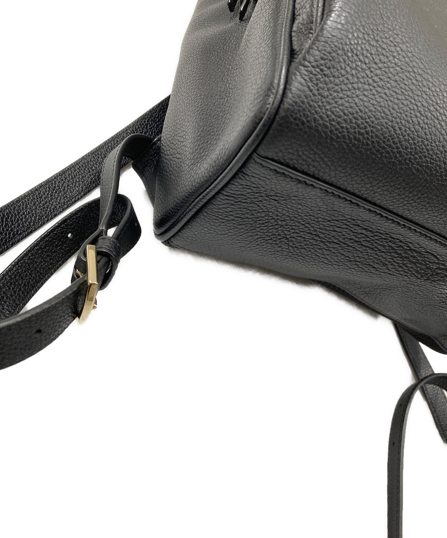 FURLA スタッズ付きブラックリュック 中古・古着通販】FURLA (フルラ) スタッズリュック ブラック｜ブランド