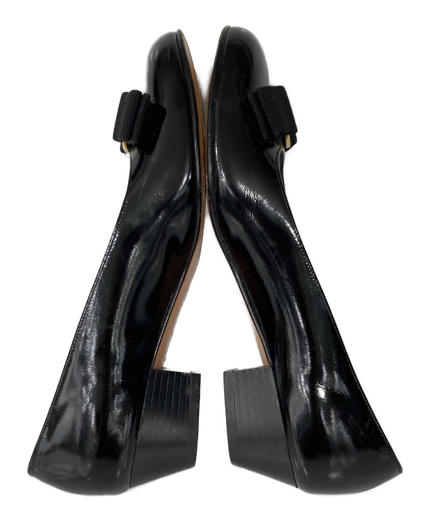 Salvatore Ferragamo リボン付き黒パンプス【中古品】【定番】 中古・古着通販】Salvatore Ferragamo (サルヴァトーレ フェラガモ