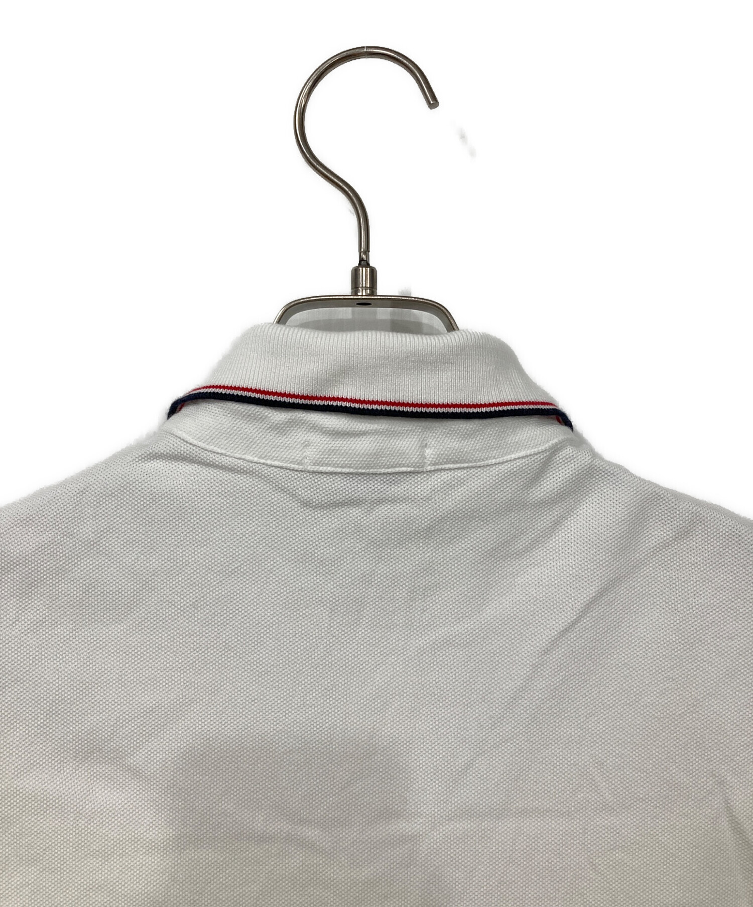 中古・古着通販】MONCLER (モンクレール) ポロシャツ ホワイト 中古・古着通販】MONCLER (モンクレール) ポロシャツ ホワイト