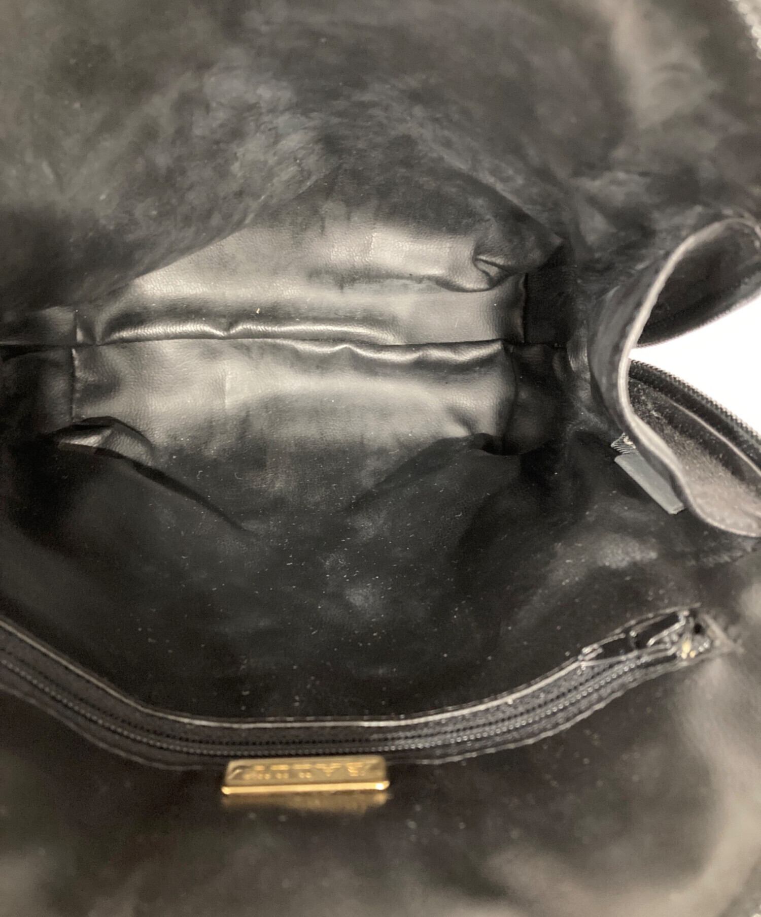 中古・古着通販】BALLY (バリー) レザーキルティングショルダーバッグ 中古・古着通販】BALLY (バリー) レザーキルティングショルダーバッグ