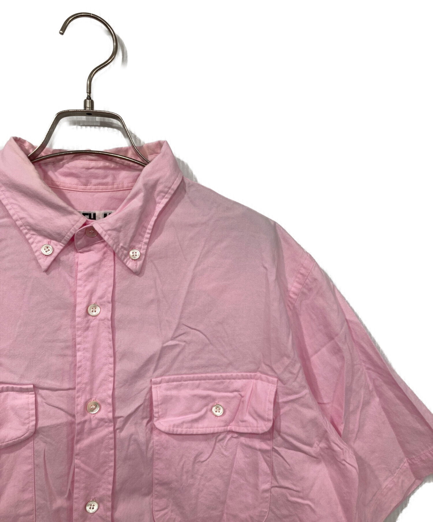 GOODENOUGH（グッドイナフ） ストライプシャツ M 背面ピンクプリント 中古・古着通販】GOODENOUGH (グッドイナフ) 半袖シャツ ピンク サイズ