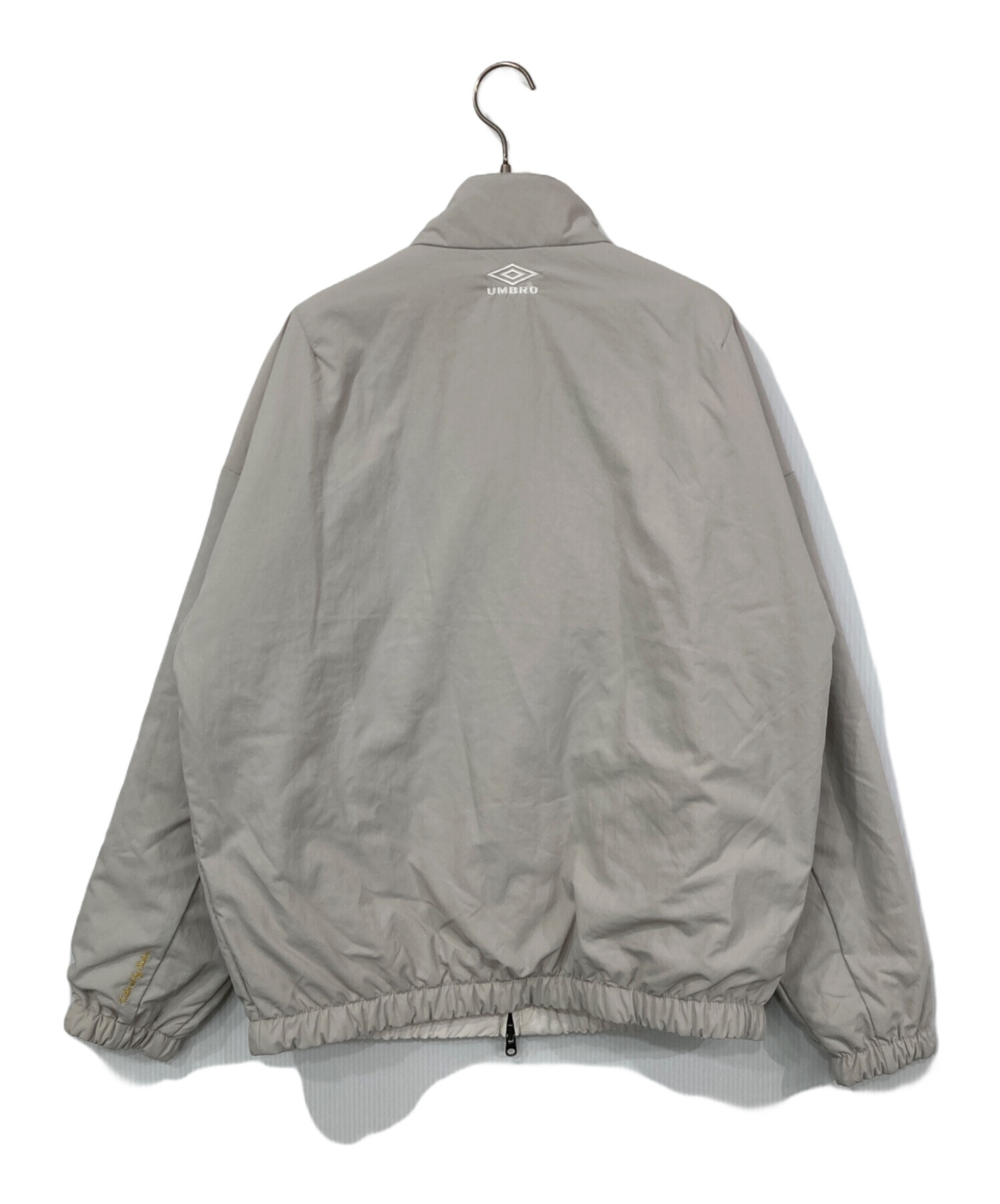 SALE❗️【レア】Umbro UNIT EDFC ジップアップジャケット 中古・古着通販】UMBRO (アンブロ) PADDING JACKET ホワイト×レッド