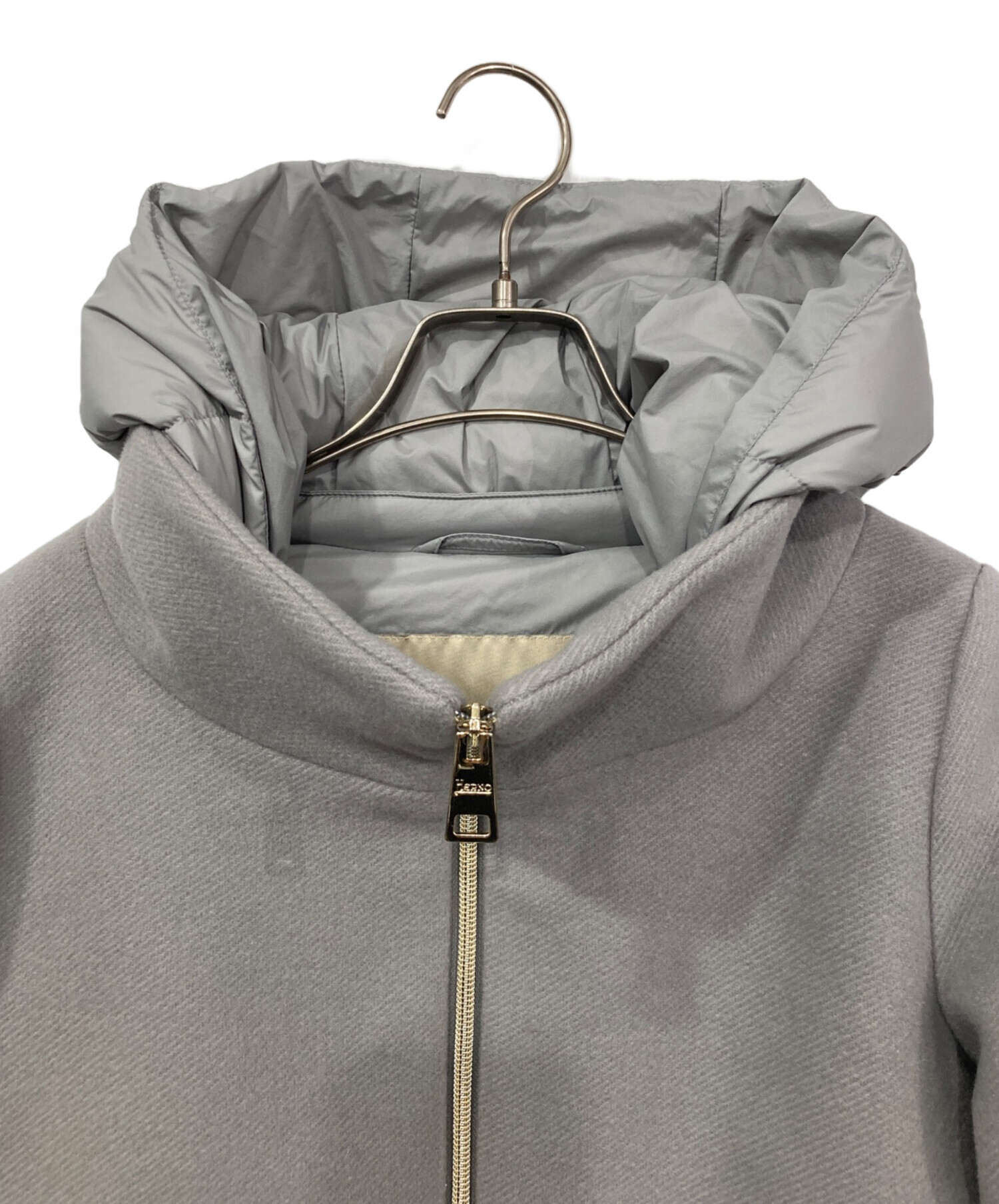 中古・古着通販】HERNO (ヘルノ) ウール切替 フーデッドダウンコート 中古・古着通販】HERNO (ヘルノ) ウール切替 フーデッドダウンコート