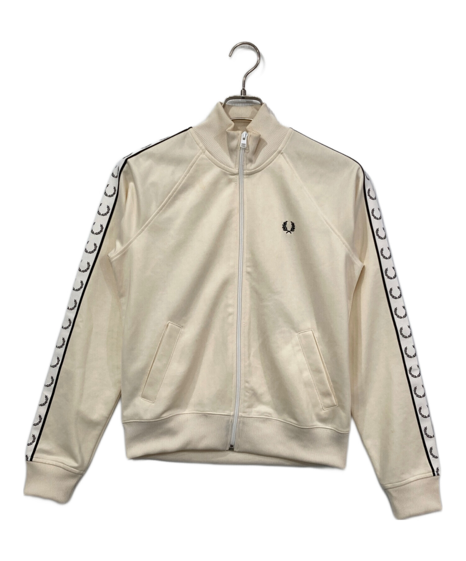 【かずき】FRED PERRY アイボリー トラックジャケットUK 10 中古・古着通販】FRED PERRY (フレッドペリー) トラックジャケット