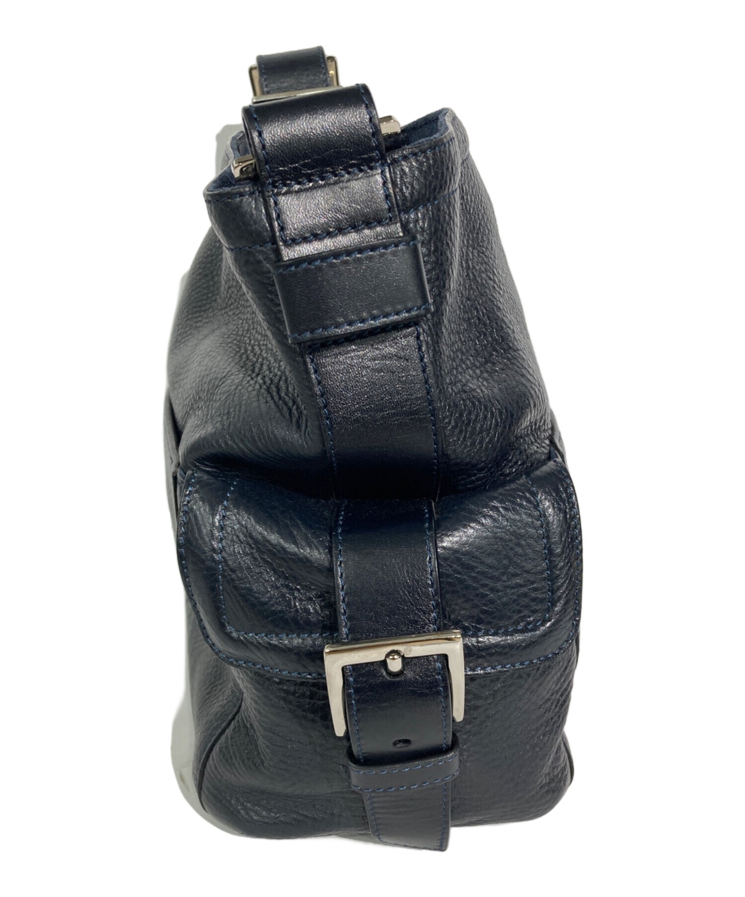 ☆開店セール☆ 人気 美品 ヒロフ レザー ロゴエンボス ショルダーバッグ 中古・古着通販】HIROFU (ヒロフ) Hロゴレザーショルダーバッグ