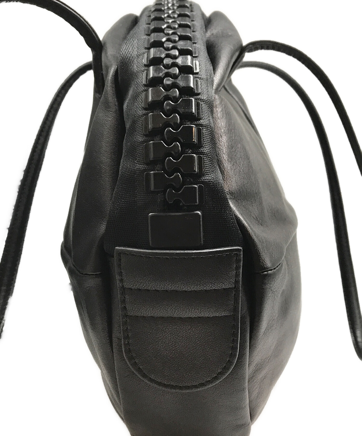 美品　kawa-kawa カワカワ　牛革エナメルバッグ　ブラック 中古・古着通販】kawa-kawa (カワカワ) ビッグファスナー