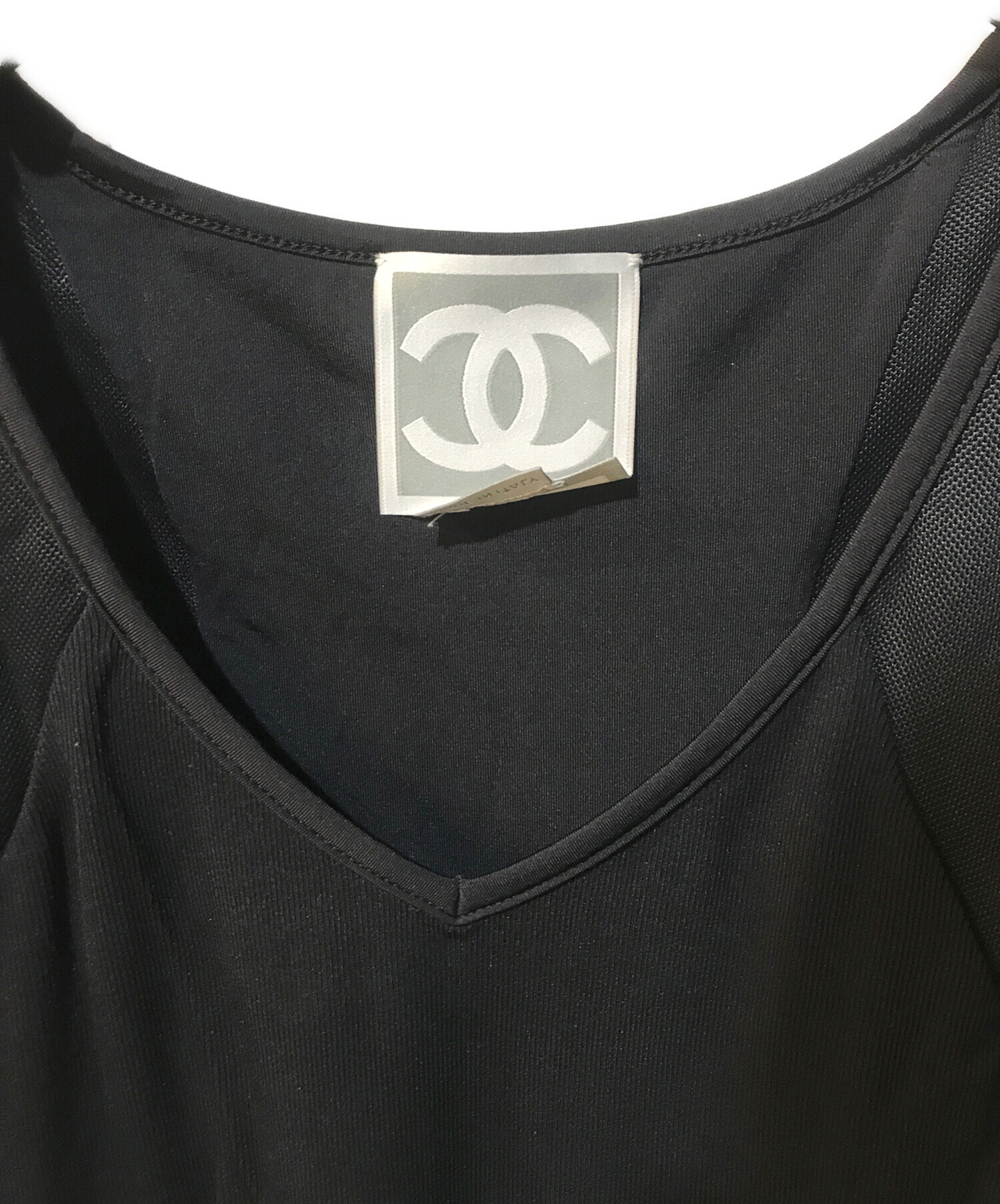 未使用シャネル ブラック クルーネック半袖 T M サイズ 中古・古着通販】CHANEL (シャネル) 裾ワンポイントロゴカットソー
