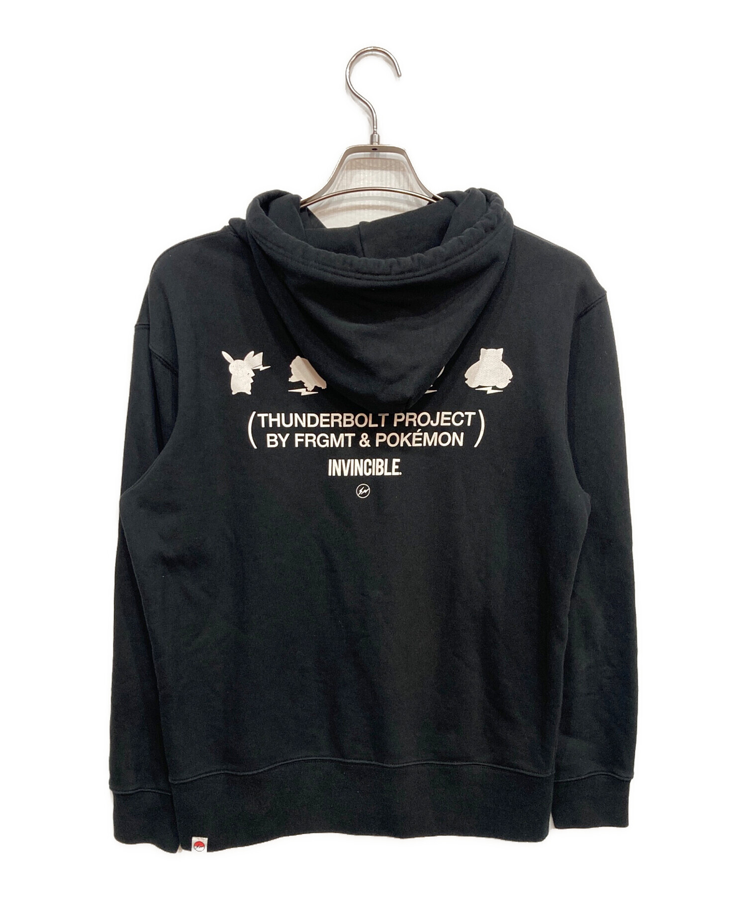 ポケモン サンダーボルトプロジェクト パーカー 黒 ポケモン サンダーボルトプロジェクト パーカー 黒 FRAGMENT