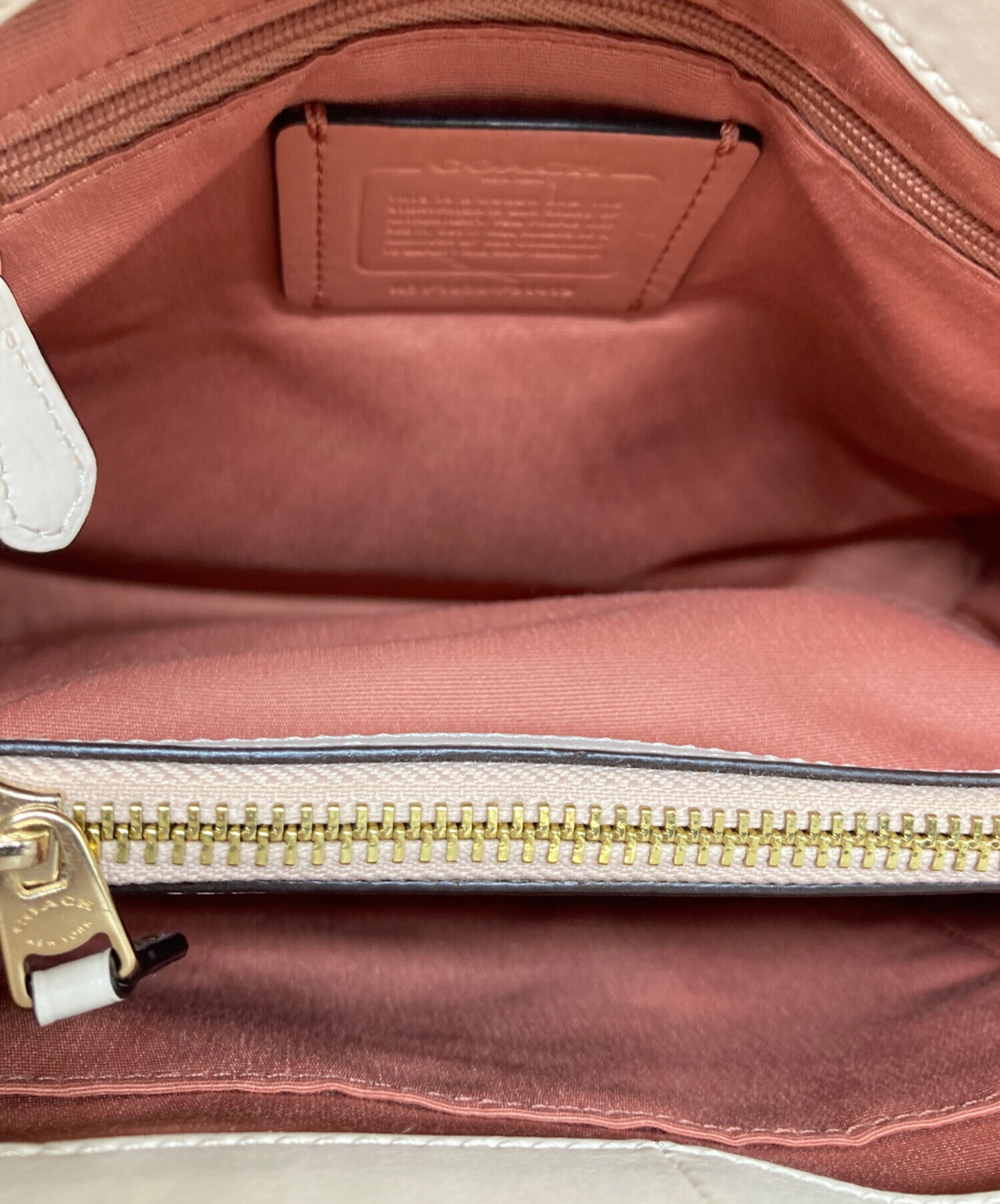 中古・古着通販】COACH (コーチ) ミネッタ クロスボディ ホワイト 