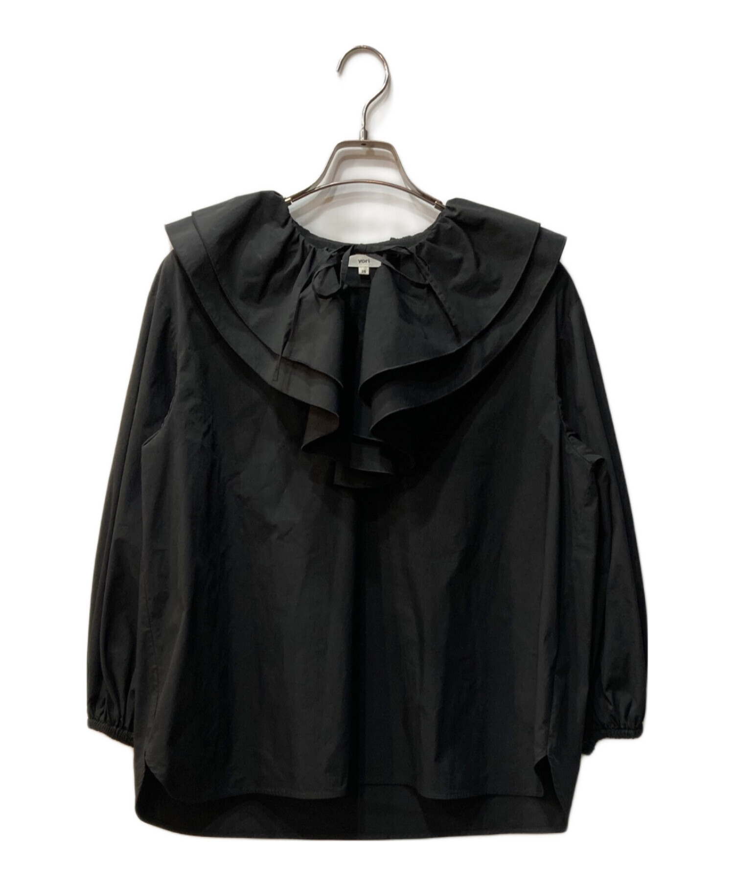 美品✨Yori ヨリ ワイドカラー ストレッチ ブラウス 36 ブラック 黒 中古・古着通販】YORI (ヨリ) ダブルフリルカラーブラウス ブラック