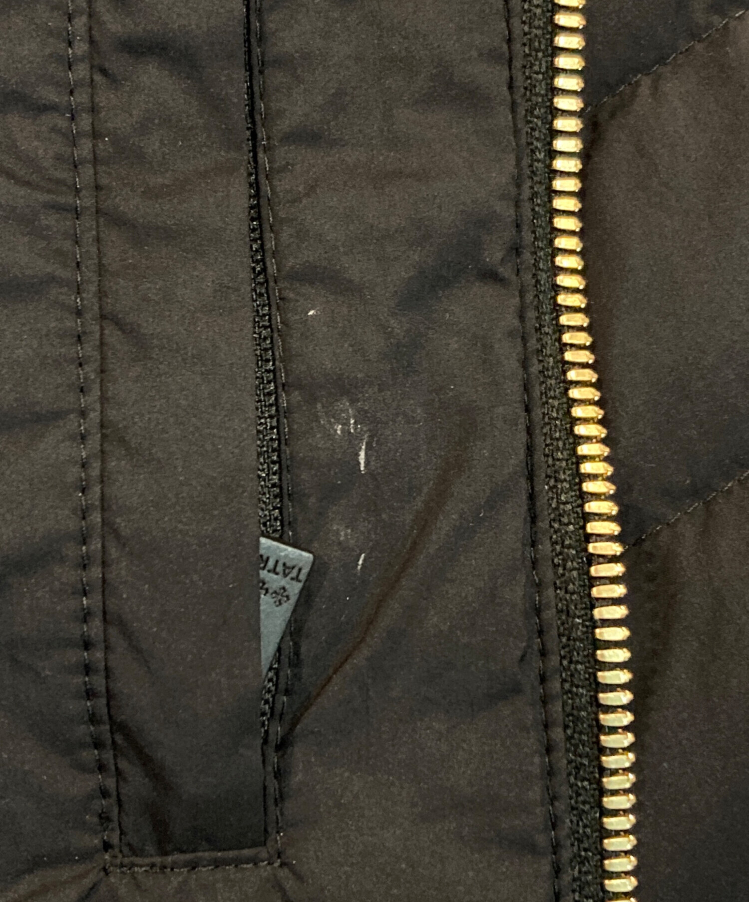 中古・古着通販】TATRAS (タトラス) NOKO ノコ ノーカラーダウン 中古・古着通販】TATRAS (タトラス) NOKO ノコ ノーカラーダウン