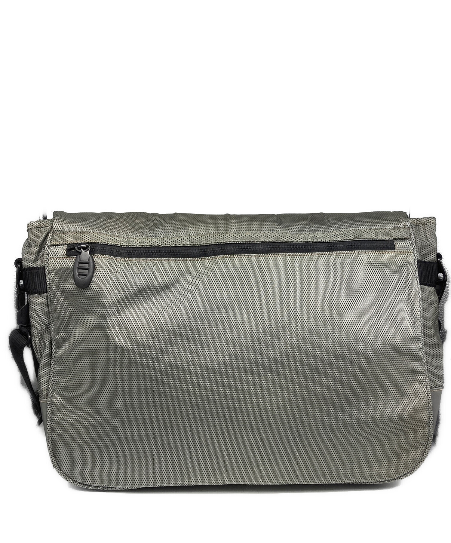 中古・古着通販】TUMI (トゥミ) ショルダーバッグ グレー|ブランド 中古・古着通販】TUMI (トゥミ) ショルダーバッグ グレー|ブランド