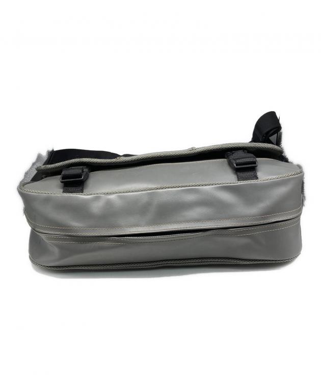 中古・古着通販】TUMI (トゥミ) ショルダーバッグ グレー|ブランド 中古・古着通販】TUMI (トゥミ) ショルダーバッグ グレー|ブランド