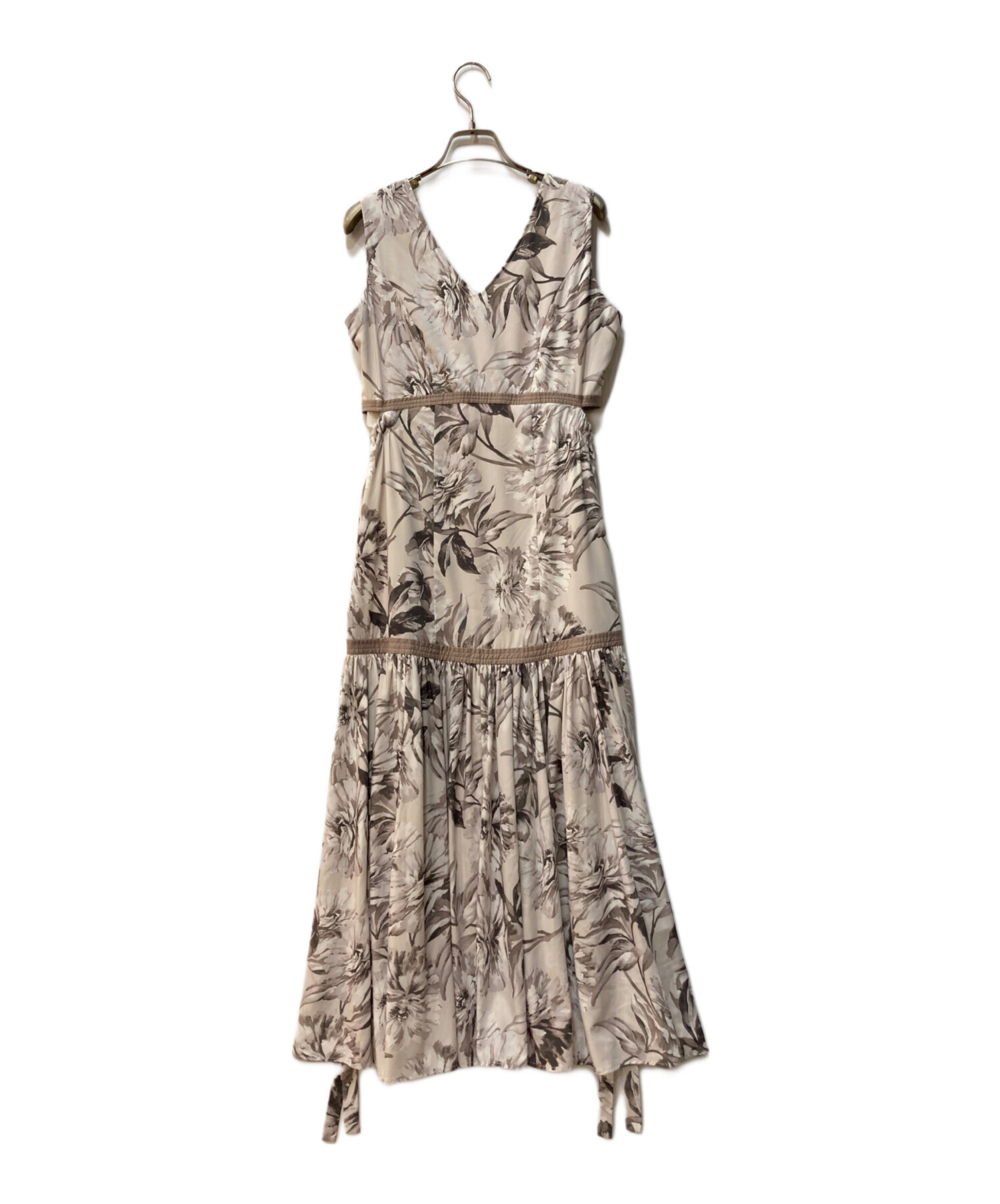 Her lip to Floral Cut Out Long Dress Her lip to Floral Cut-Out