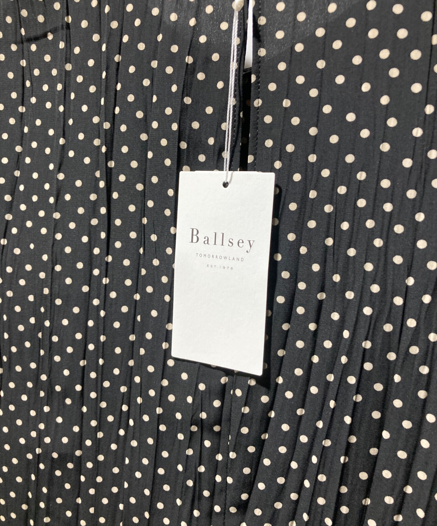 BALLSEY（ボールジィ）の「ランダムプリーツドットプリント ソフト