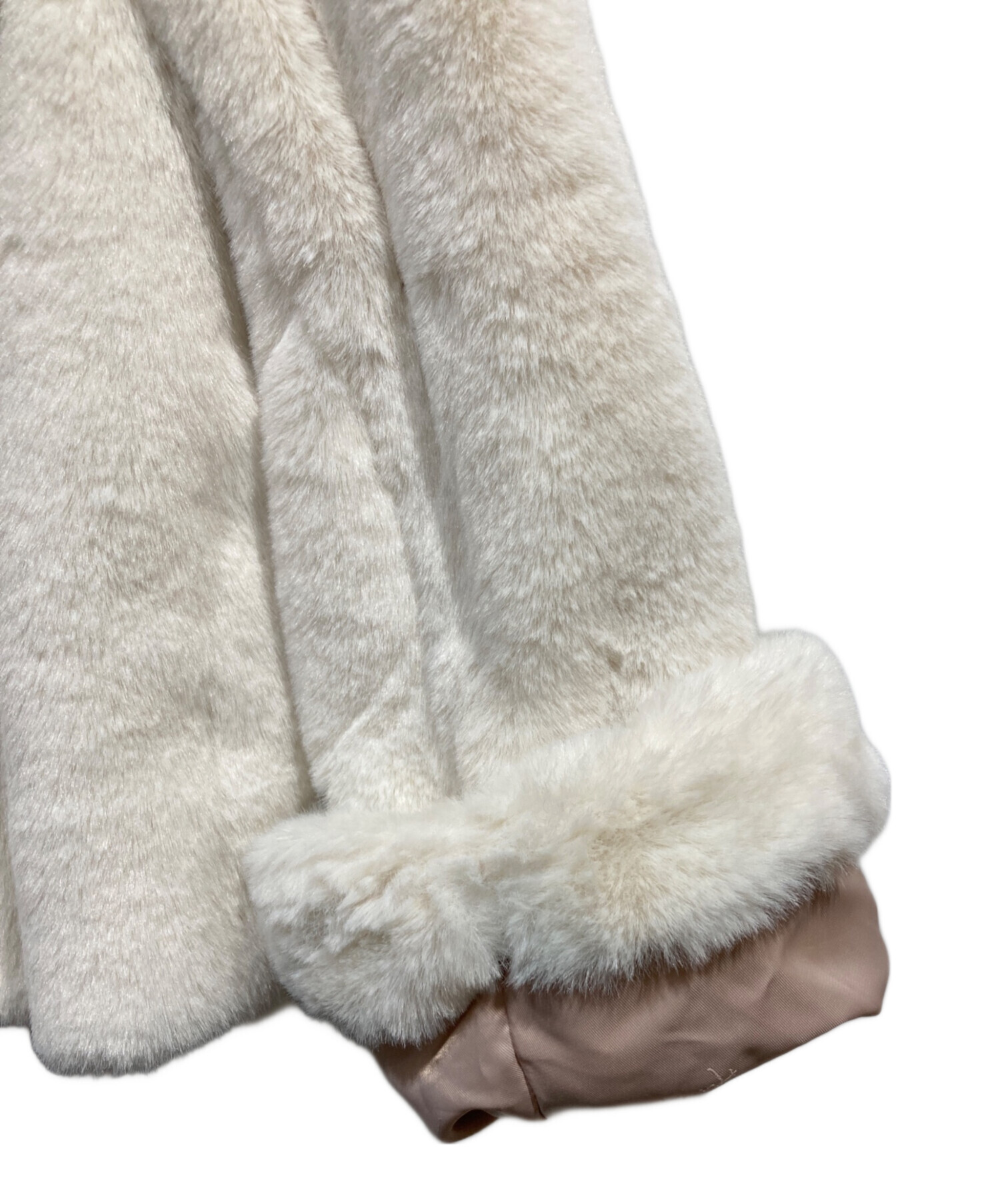 Winter Love Faux Fur Coat ※新品未使用タグ付き 中古・古着通販】HER LIP TO (ハーリップトゥ) Winter Love Faux Fur