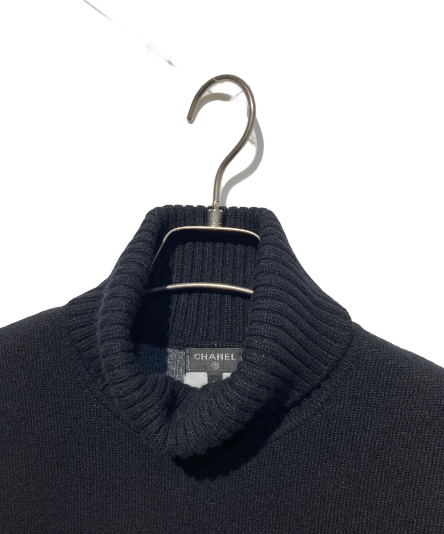 中古・古着通販】CHANEL (シャネル) ココマークボタンカシミヤタートル