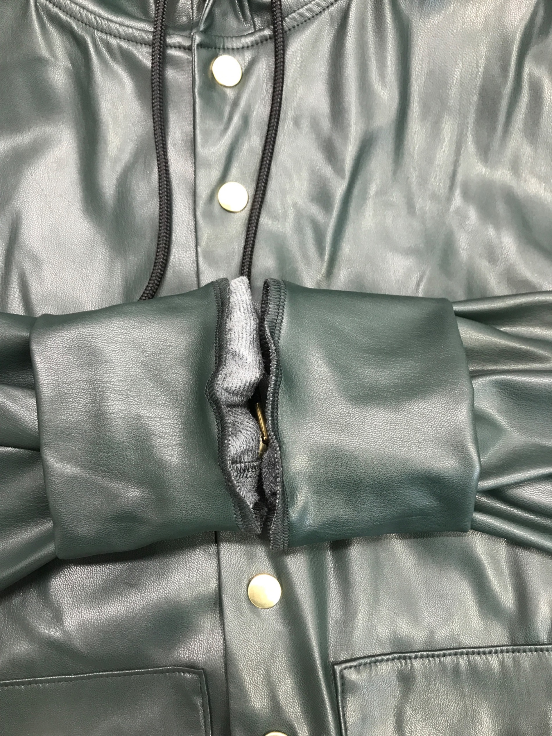 中古・古着通販】CULLNI (クルニ) Faux Leather Dot Button Hoodie 