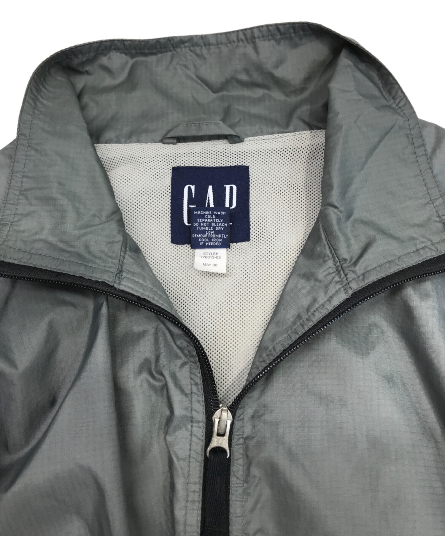 中古・古着通販】GAP (ギャップ) ナイロンジャケット グレー サイズ:M