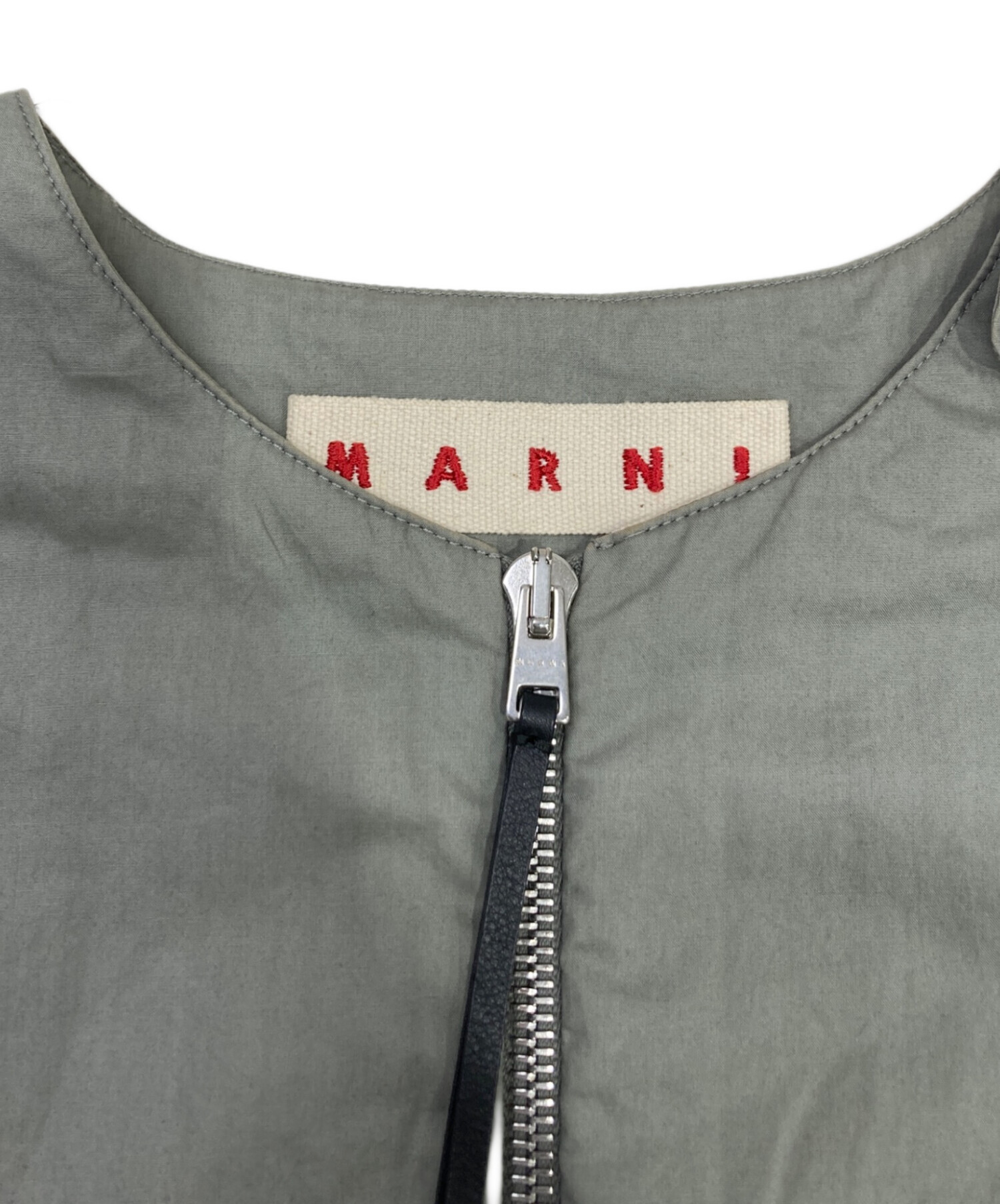 中古・古着通販】MARNI (マルニ) ノースリーブブラウス カーキ サイズ 