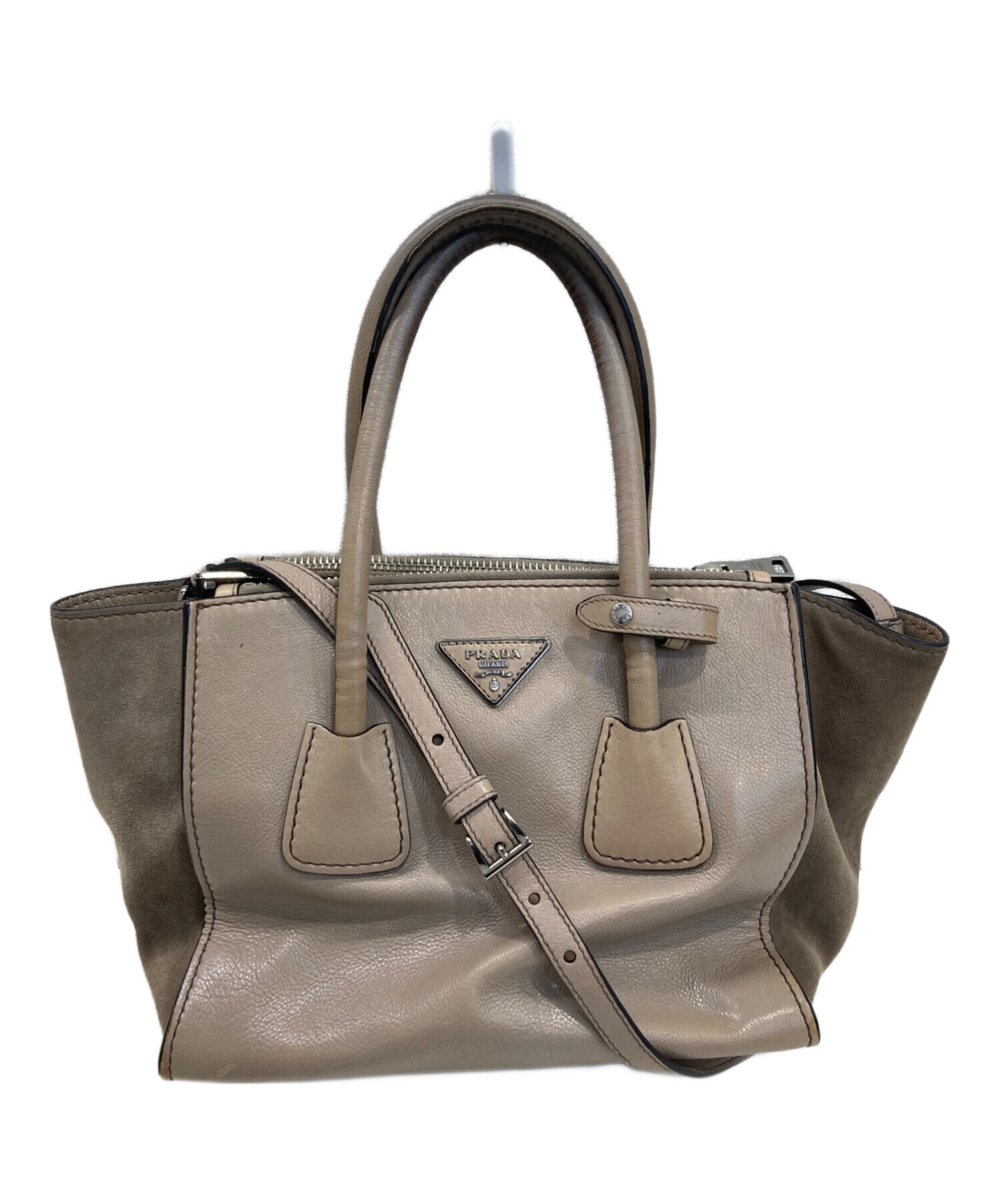 8/26までPrada バッグ 2way 薄いベージュ色 8/26までPrada バッグ 2way 薄いベージュ色 8/26までPrada