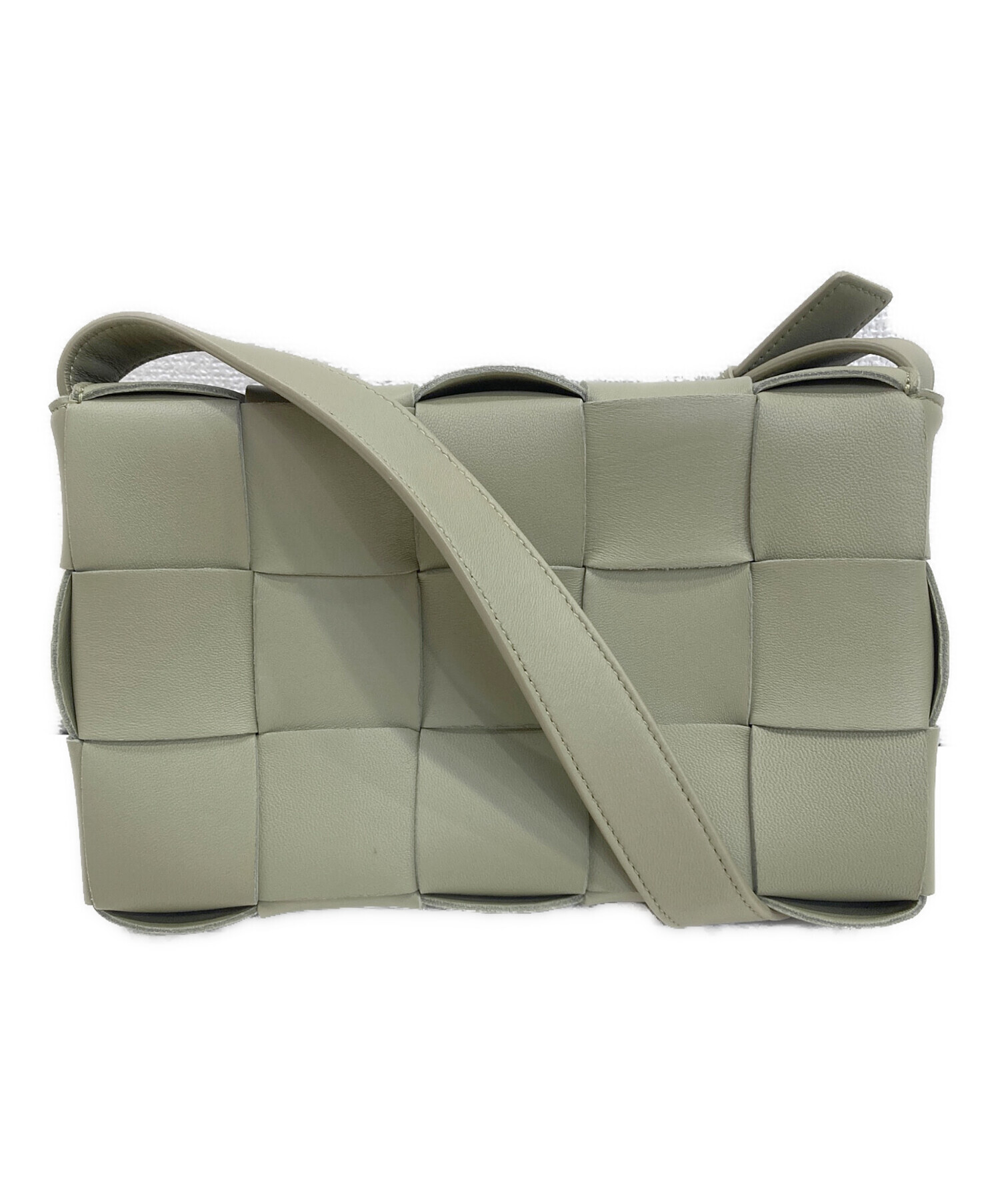 BOTTEGA VENETA グレー ショルダーバッグ 中古・古着通販】BOTTEGA VENETA (ボッテガベネタ) スモールカセット
