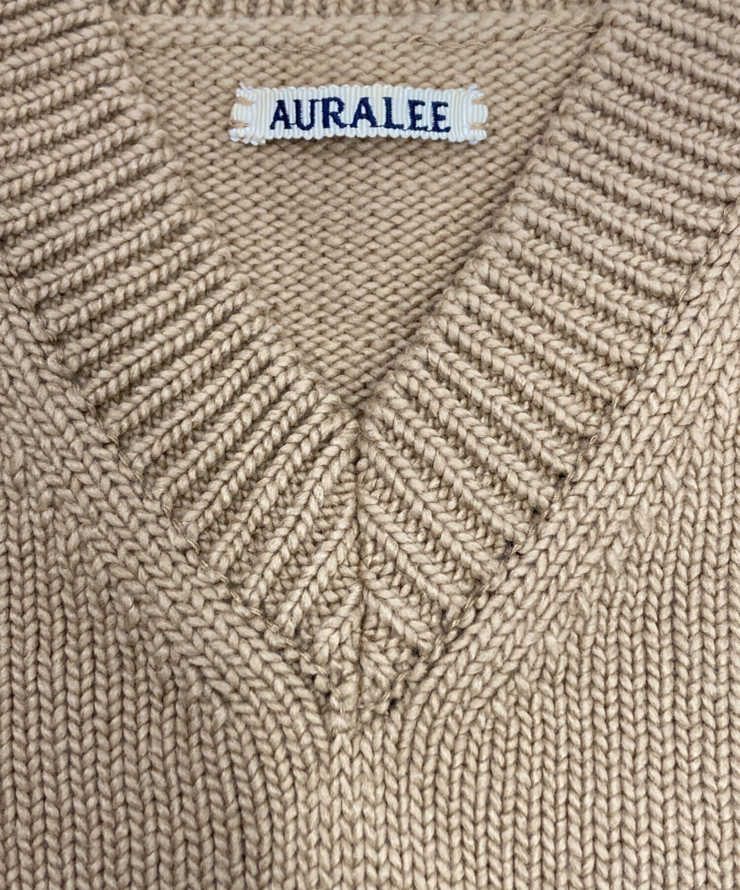 美品】AURALEE オーラリー ウールVネックニット ベージュ サイズ3 中古