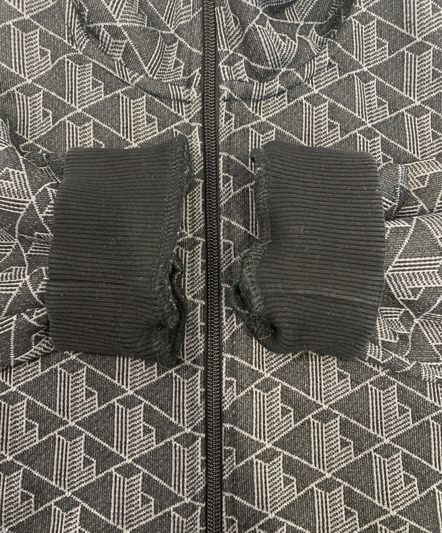 中古・古着通販】LACOSTE (ラコステ) モノグラムジャカードトラック